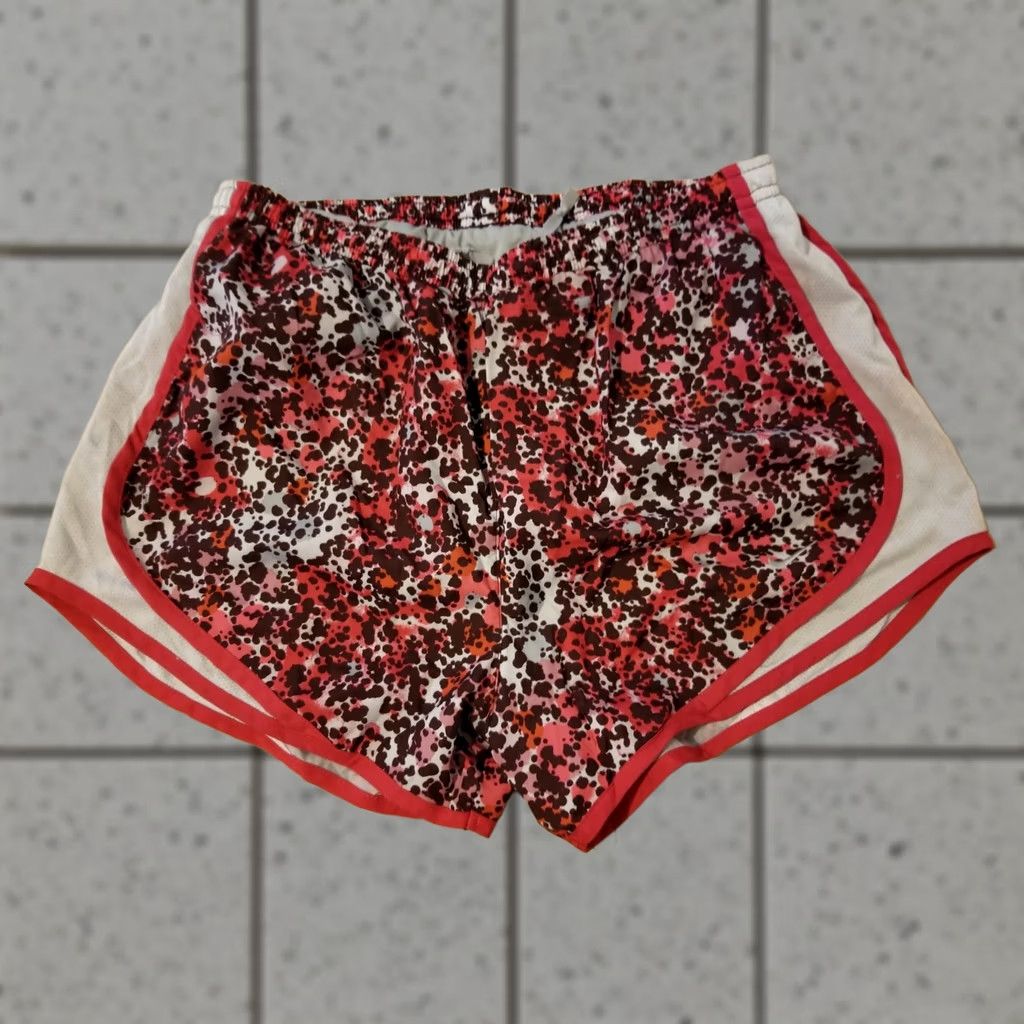 Nike Womens Nike Shorts M Medium Red Athletic Gym Workout Size 32" / US 10 / IT 46 - 1 Thumbnail