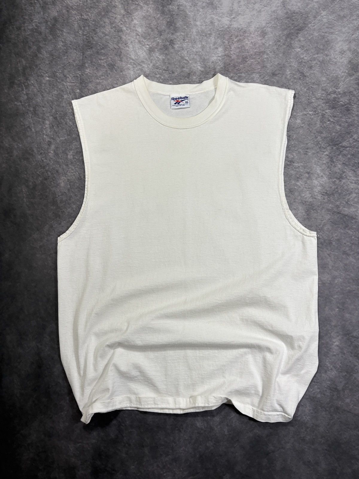 Reebok 1990s Vintage Reebok Sleeveless Shirt Blank Tank Top 90s Tee Size US XL / EU 56 / 4 - 3 Thumbnail