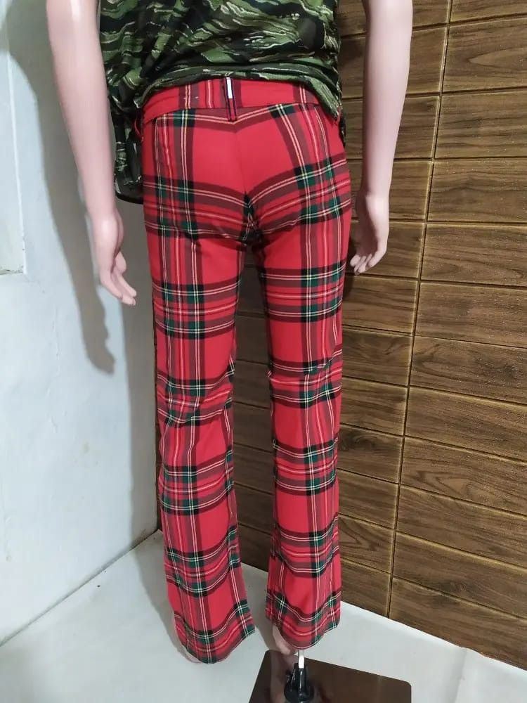 Japanese Brand Tommy Hilfiger Red Check Nice design pants no back pocket Size US 29 - 15 Thumbnail