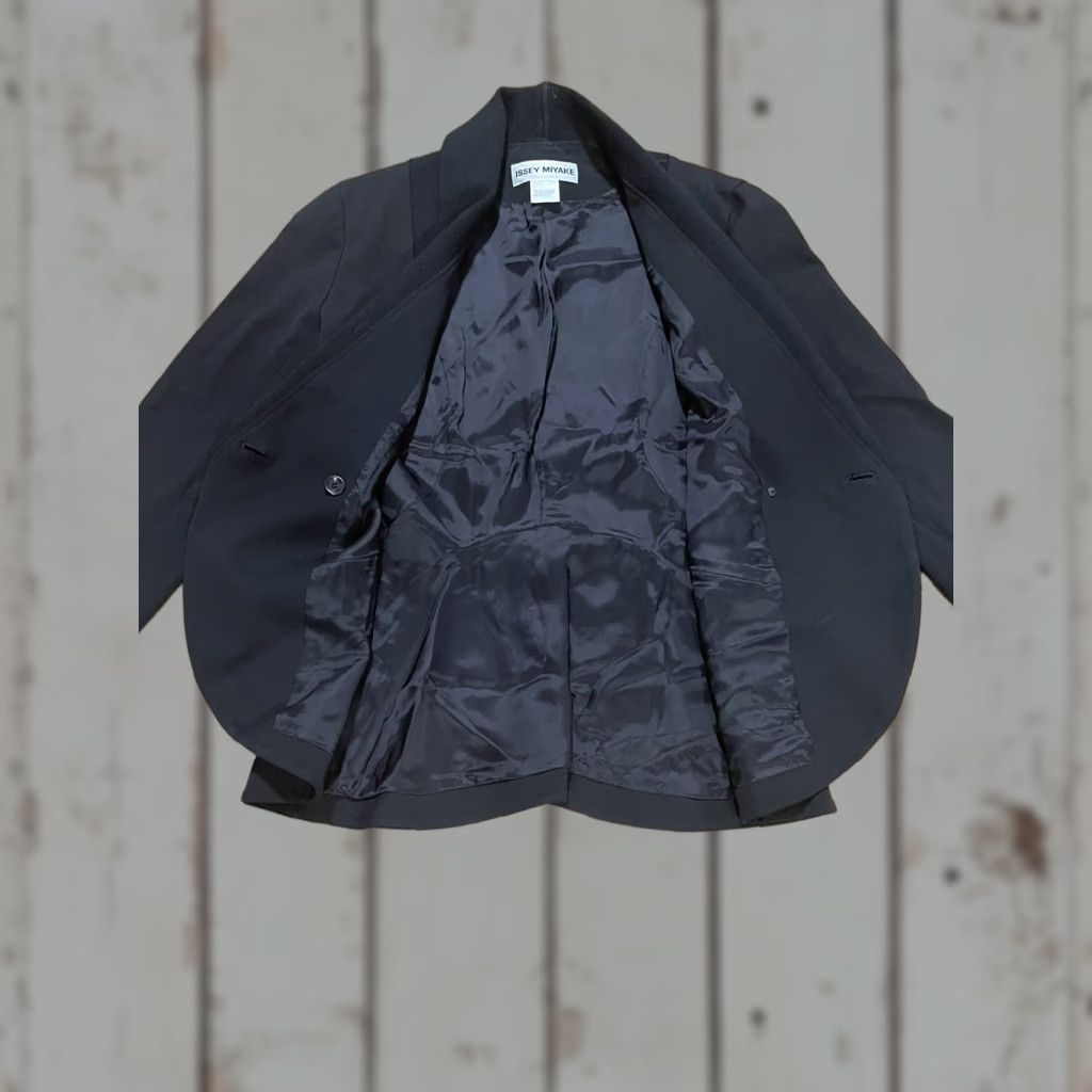 Issey Miyake Women's Rare Issey Miyake Black Blazer Jacket Size 4 Made In Japan User: Women's Rare Issey Miyake Black Blazer Jacket Size 4 Made In Japan Size S / US 4 / IT 40 - 1 Thumbnail