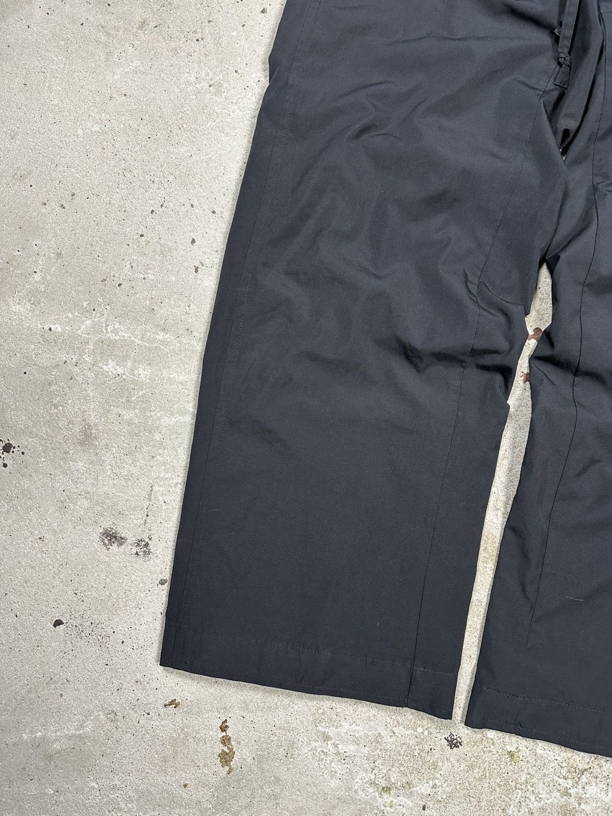 Nike Vintage Y2K Nike Baggy Black Track Pants Swoosh rare Size US 32 / EU 48 - 5 Thumbnail