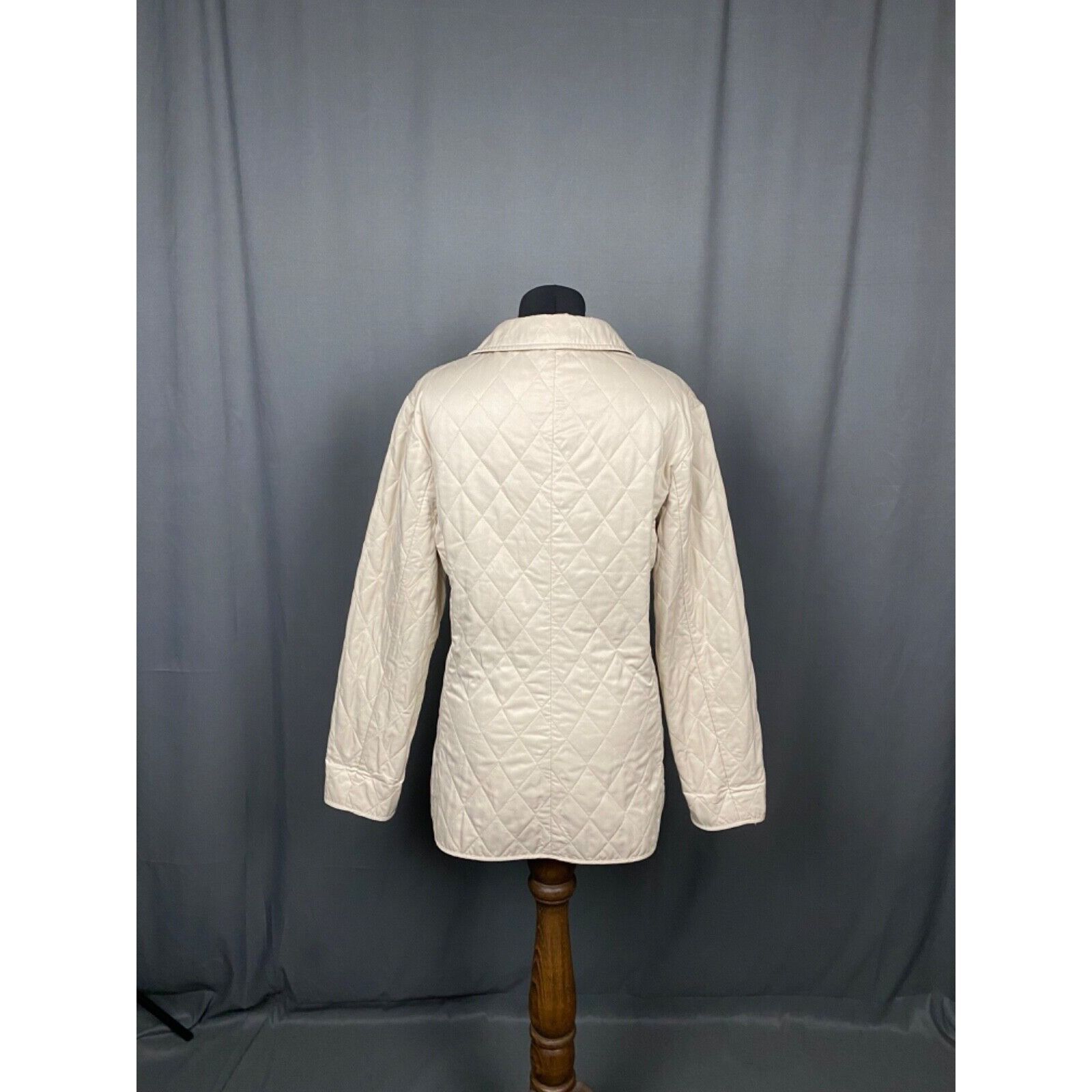 Burberry Burberry Nova Check Lining Women's Beige Quilted Jacket Size Size S / US 4 / IT 40 - 8 Thumbnail