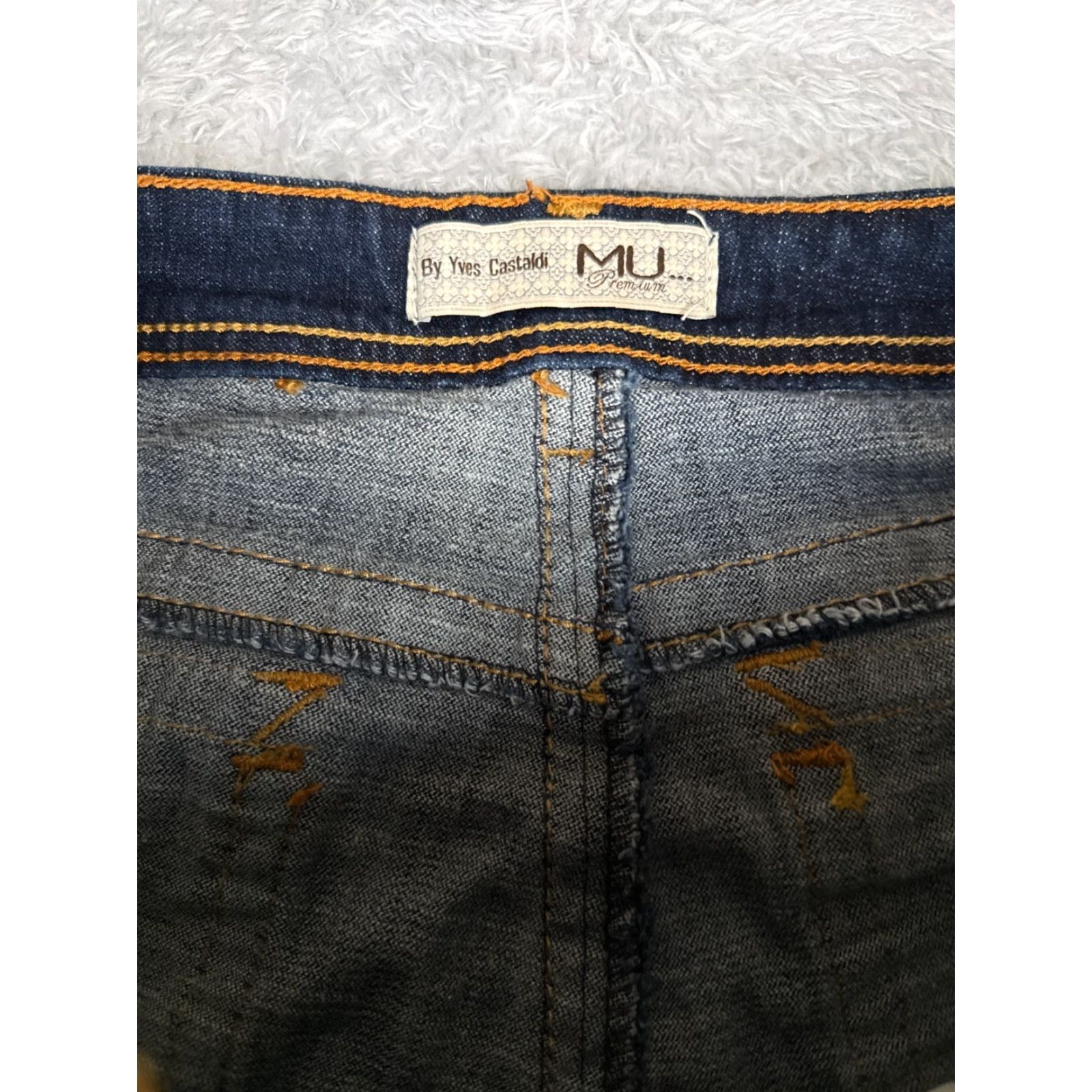 Vintage MU Jeans Womens Jeans Flared 16 Blue Denim High Rise Dark Cotton 31x32 5-Pocket Design Distressed Stretch Regular USA 31x32 Mens? Size 38" / US 16 / IT 52 - 6 Thumbnail
