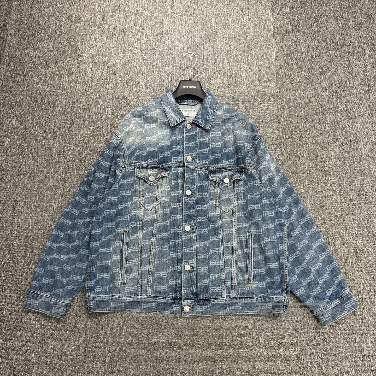 Balenciaga #REF! Size US S / EU 44-46 / 1 - 1 Thumbnail