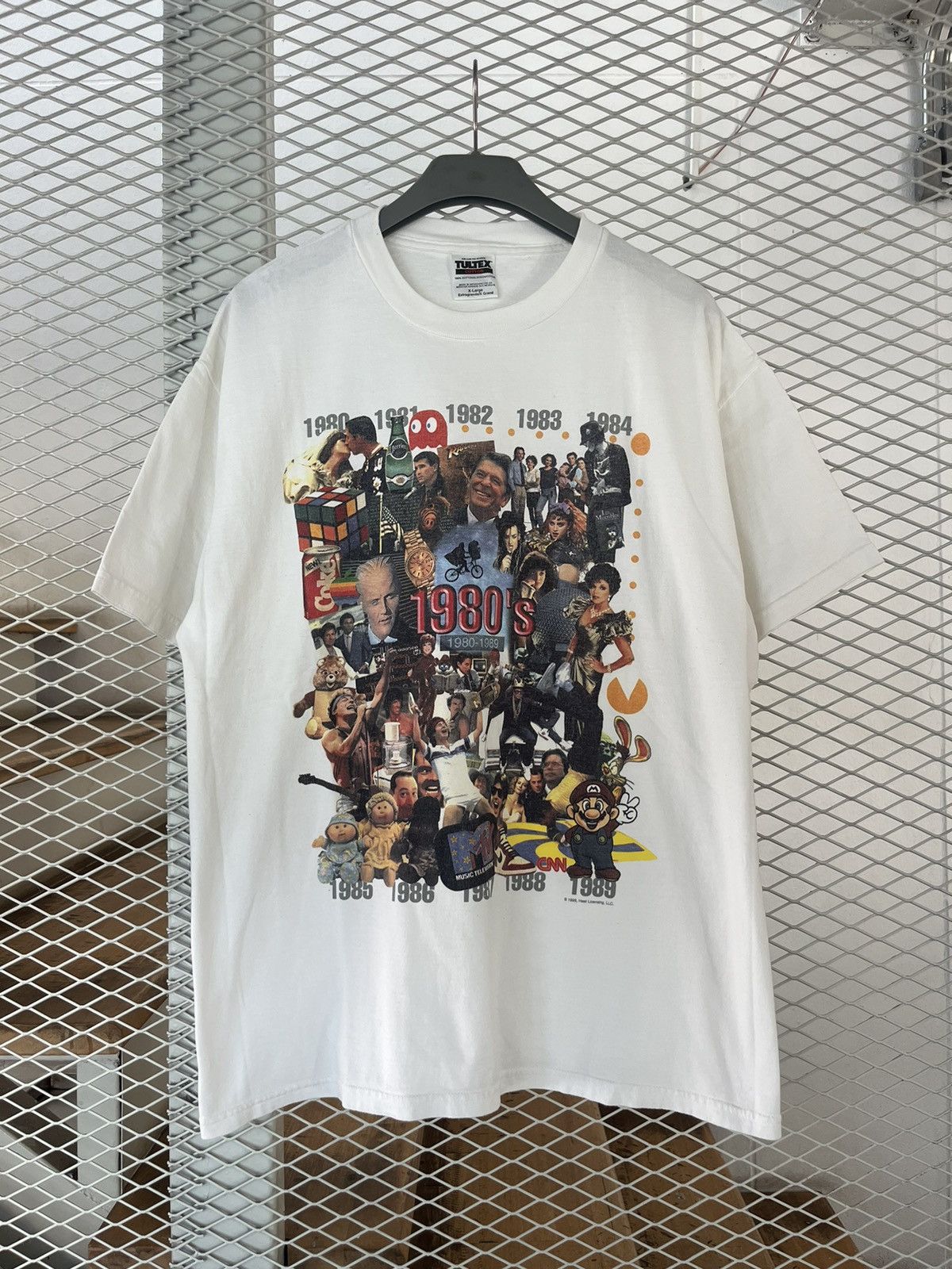Vintage Vintage 1980’s Culture Popular Trend Tshirt Size US XL / EU 56 / 4 - 2 Thumbnail