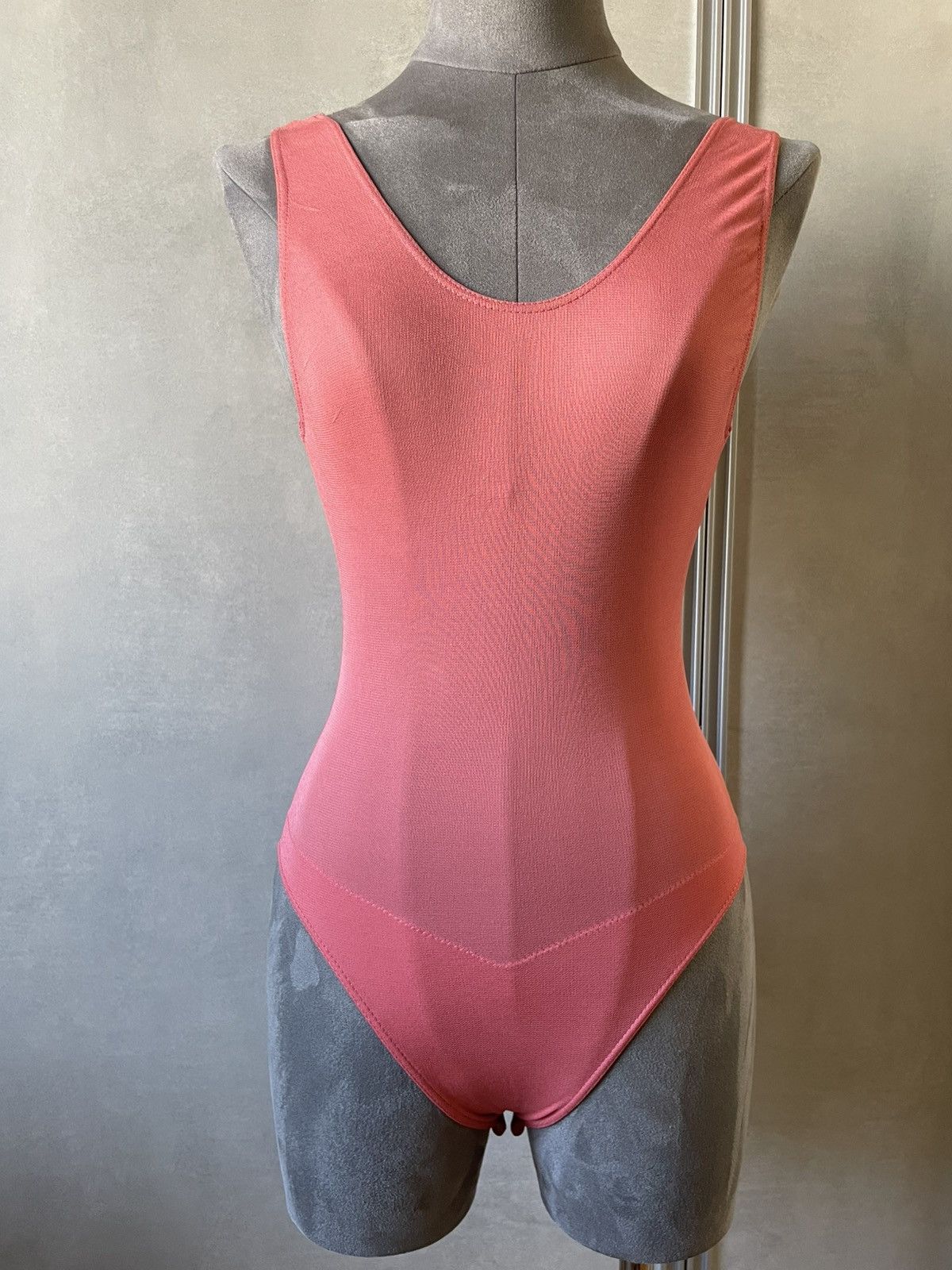 ALAIA BODY PERFECT CONDITION. ViINTAGE.