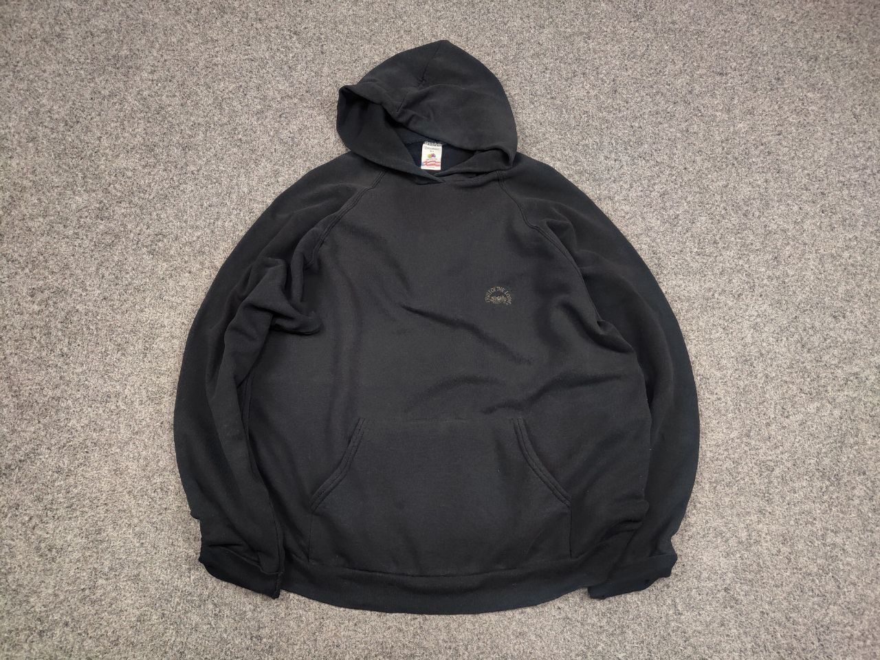 Fruit Of The Loom Vintage 90's fruit of the loom Black Faded Hoodie USA Style Size US L / EU 52-54 / 3 - 2 Thumbnail