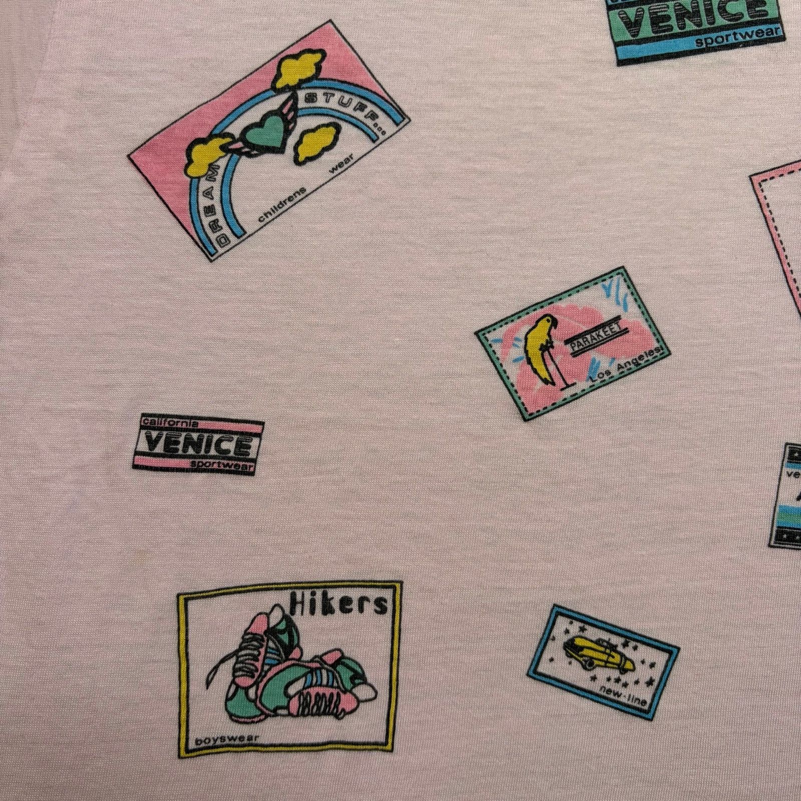 Vintage Vintage 80s Pink All Over Patch Graphic T-Shirt Small USA Size US S / EU 44-46 / 1 - 5 Thumbnail