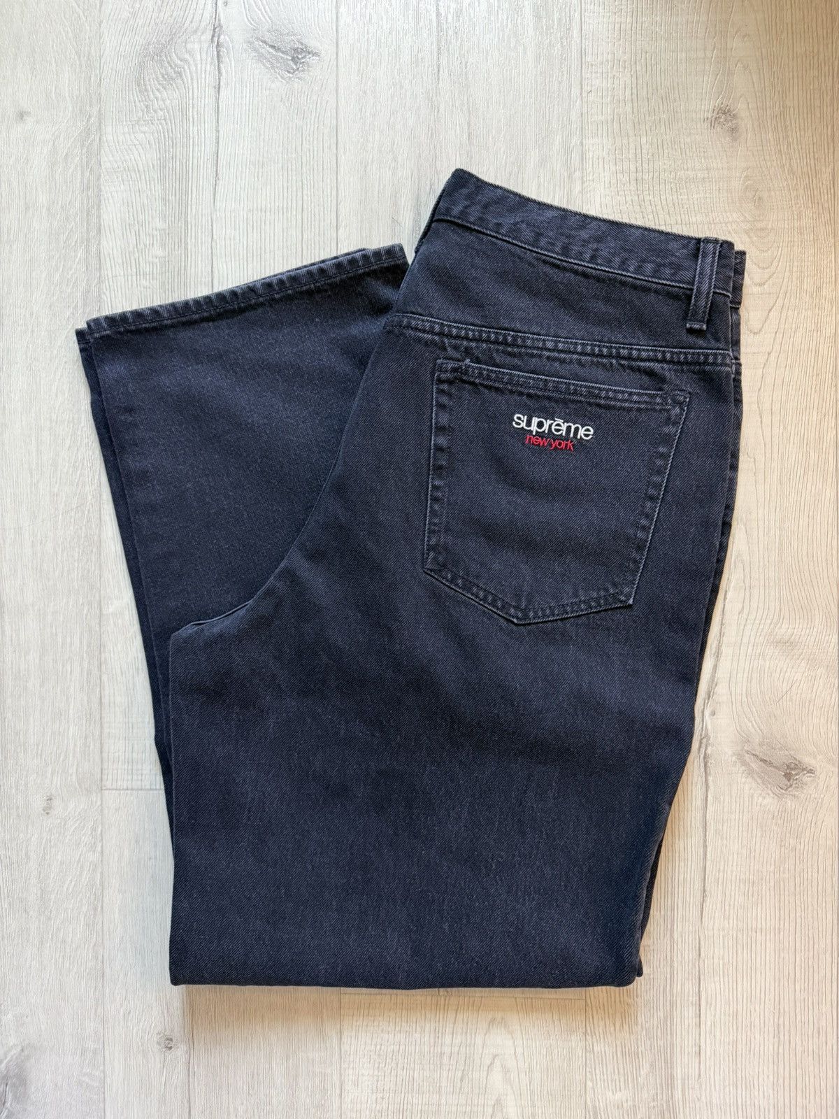 Supreme Supreme BAGGY SELVEDGE JEAN Size 36 Black Denim SS25 | Grailed