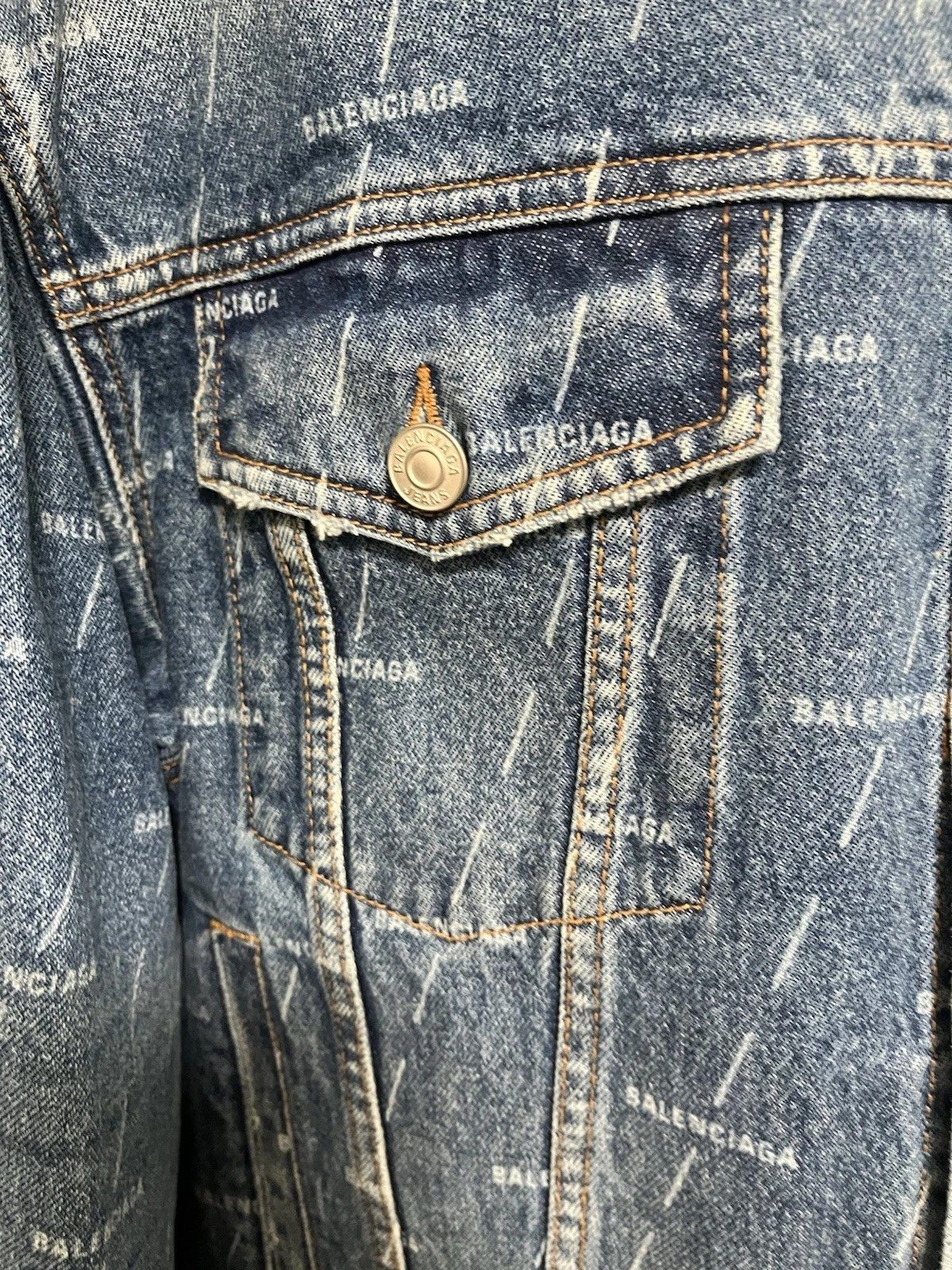 Balenciaga Balenciaga Denim Jacket Size US M / EU 48-50 / 2 - 18 Thumbnail