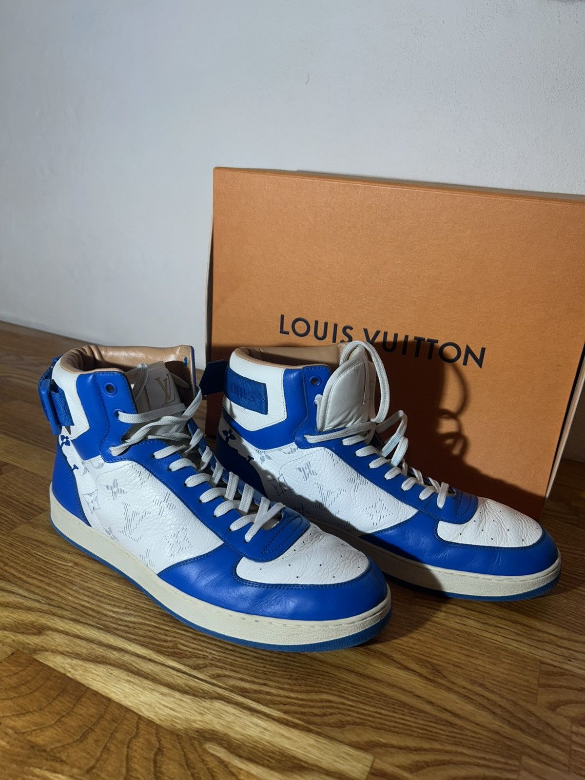 Louis Vuitton Louis Vuitton High Top Sneakers Size US 7.5 / EU 40-41 - 2 Thumbnail