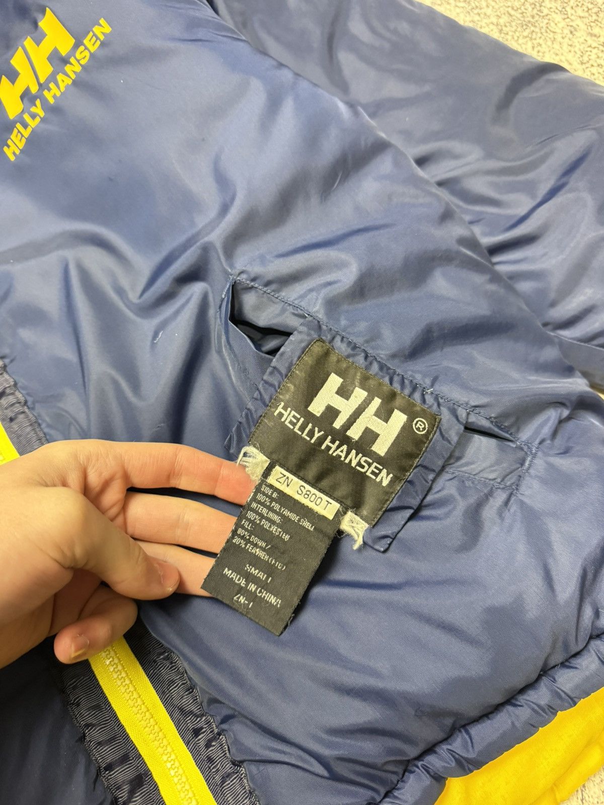 Helly Hansen Reversible Helly Hansen Puffer Down Jacket Gorpcor Size US S / EU 44-46 / 1 - 12 Thumbnail
