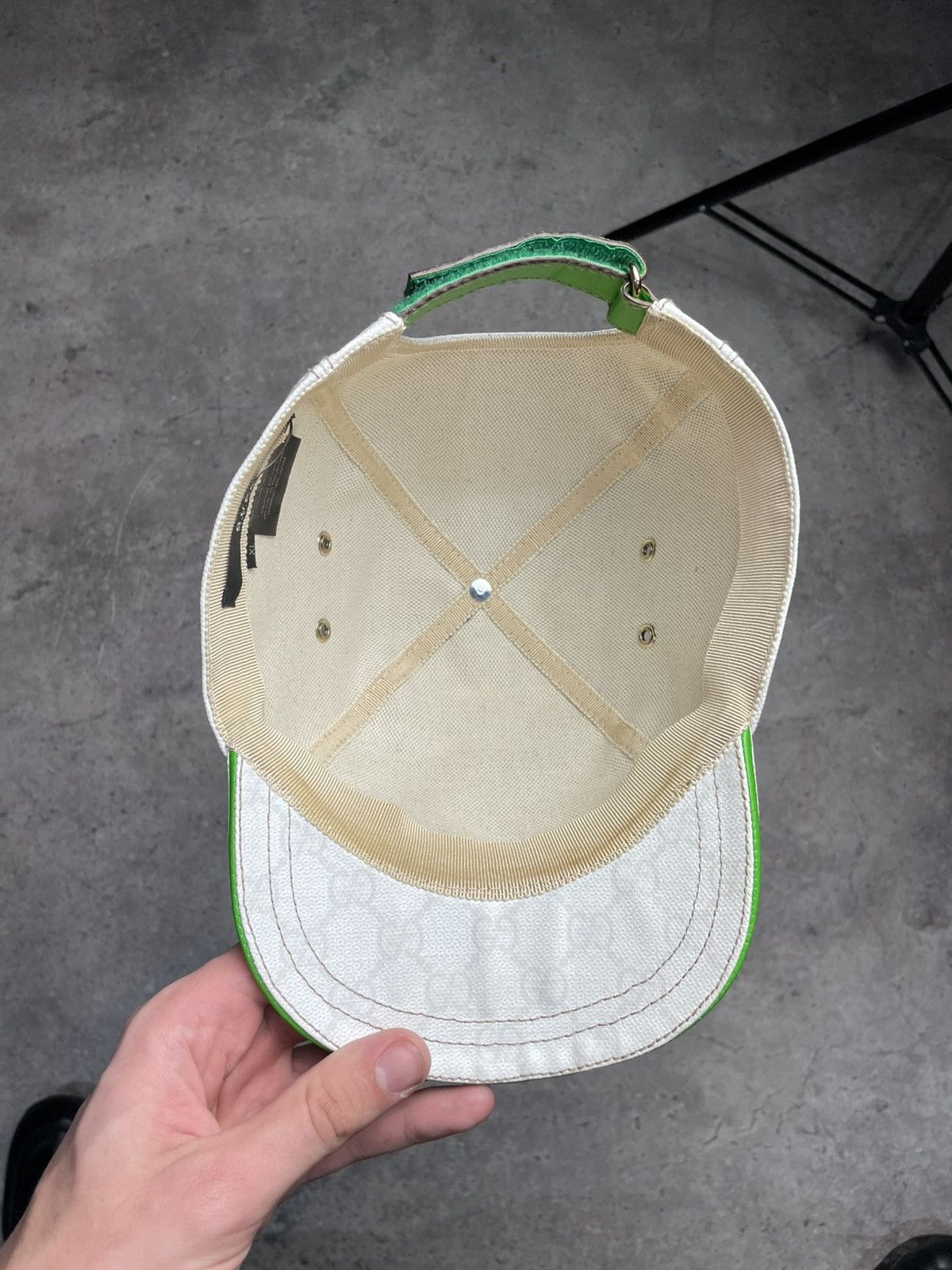 Gucci Authentic Gucci monogram leather cap Size ONE SIZE - 6 Thumbnail
