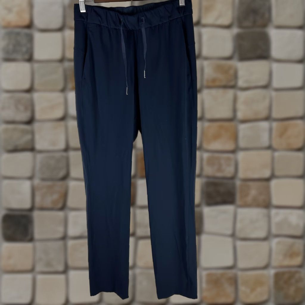 Lululemon Lululemon Jogger Pants Womens 6 Blue Elastic Waist Drawstring Pockets Tapered Regular Inseam 31.5 in Size 28" / US 6 / IT 42 - 1 Thumbnail