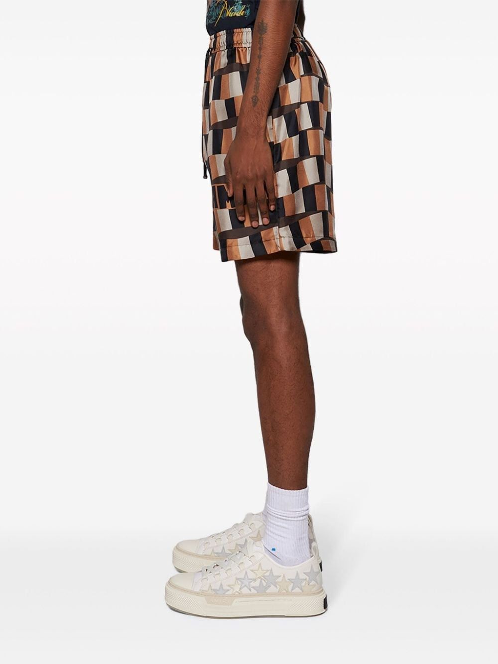 Amiri oc11z0225 Snake Checker Silk Shorts in Multicolor Size US 32 / EU 48 - 4 Thumbnail