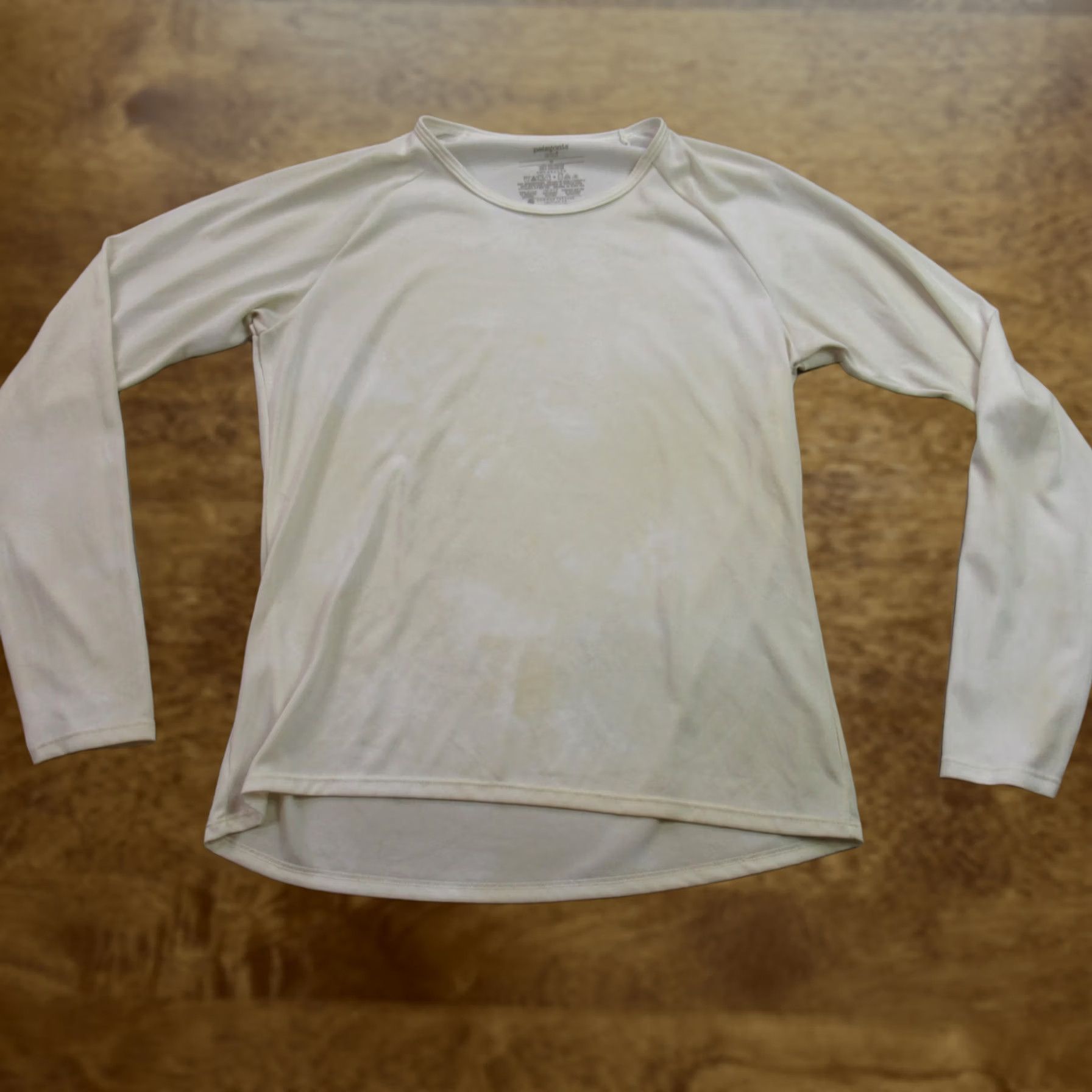 Patagonia Patagonia Shirt Mens Medium Long Sleeve Crew Neck Ivory Outdoor Lightweight Size US M / EU 48-50 / 2 - 1 Thumbnail