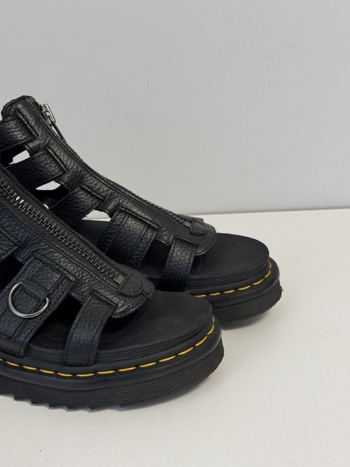 Dr. Martens Dr. MARTENS OLSON SANDALS LADIES SIZE UK6 EU39 CONDITION Size US 8.5 / IT 38.5 - 4 Thumbnail