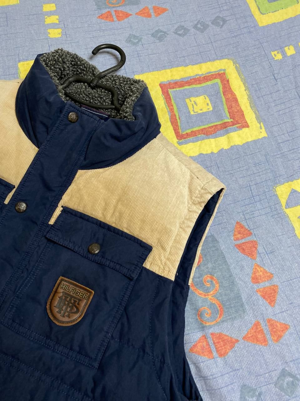 Tommy Hilfiger Vintage 90s Tommy Hilfiger Vest Size US L / EU 52-54 / 3 - 4 Thumbnail