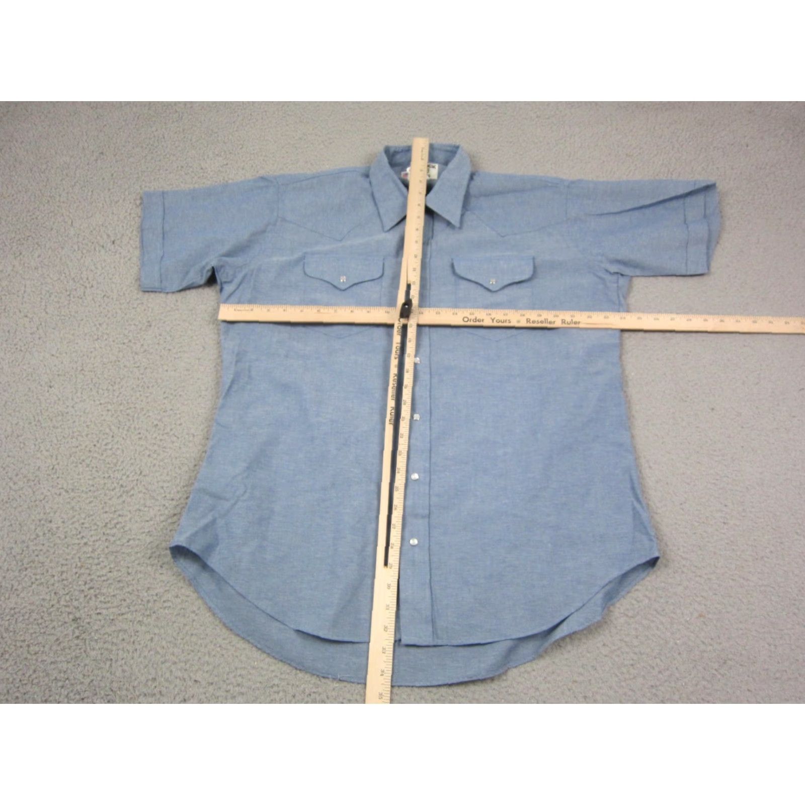 Vintage Ruddock Shirt Mens 17 Blue Chambray Western Made in USA Long Tail Snap Shirt} Size US XL / EU 56 / 4 - 7 Thumbnail