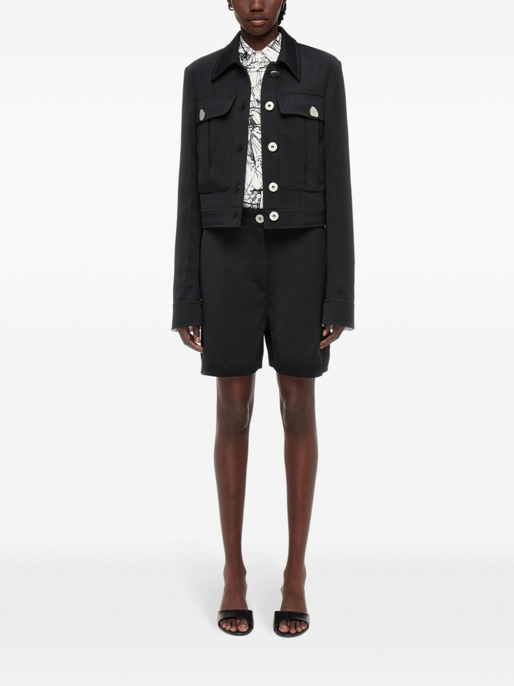 Salvatore Ferragamo o1s1rm0126 Utility Wool Cargo Short in Black Size 25" / US 0 / IT 36 - 2 Thumbnail