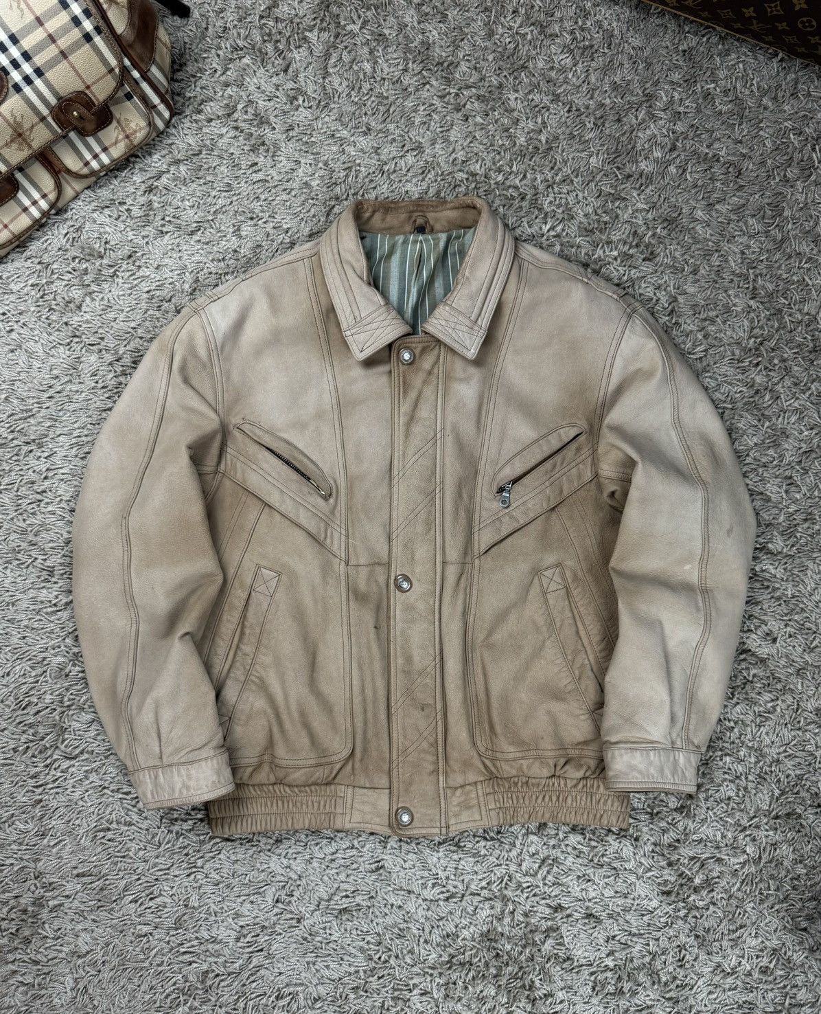 Vintage Vintage leather bomber jacket 90s original retro casual item Size US M / EU 48-50 / 2 - 1 Thumbnail