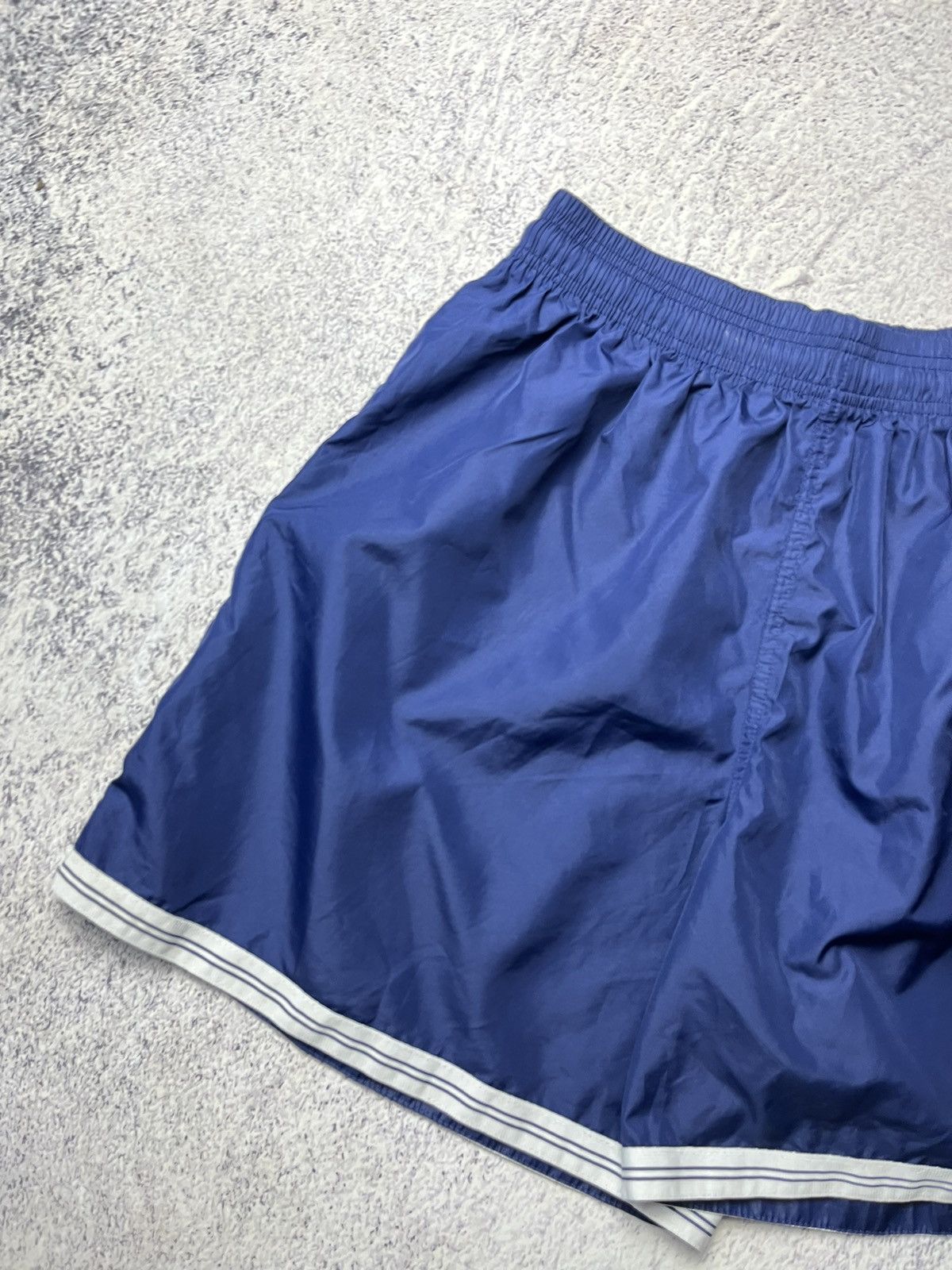 Nike Vintage Blue Nylon Shorts Nike Streetwear size XL Size US 36 / EU 52 - 2 Thumbnail