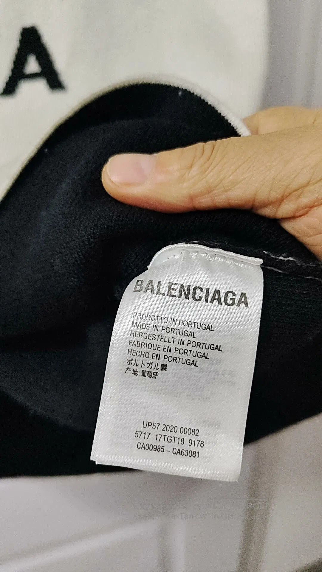 Balenciaga balenciaga multilingual sweater in ivory color. Size US M / EU 48-50 / 2 - 3 Thumbnail