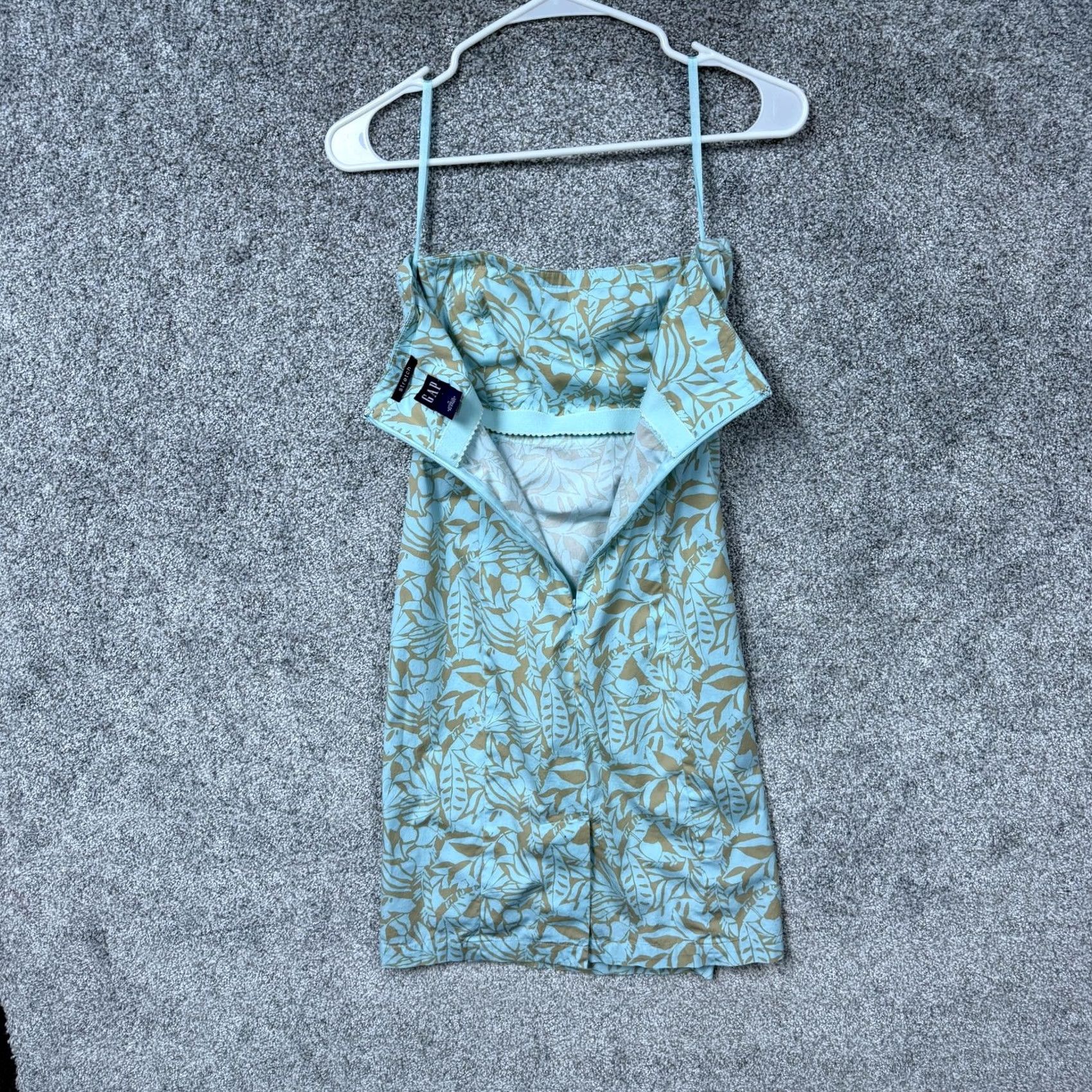 Gap VINTAGE Gap Sundress Women's 2 Green Gold Tropical Floral Stretch Mini Sundress with Spaghetti Straps and Zip Closure Size XS / US 0-2 / IT 36-38 - 7 Thumbnail