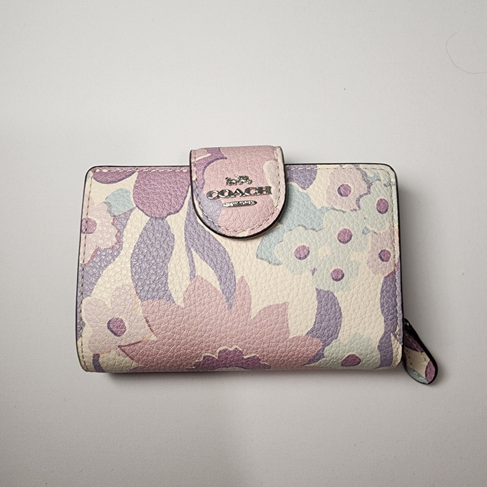 Coach COACH CBO31 Medium Corner Zip Wallet With Floral Print v2 Size ONE SIZE - 1 Thumbnail