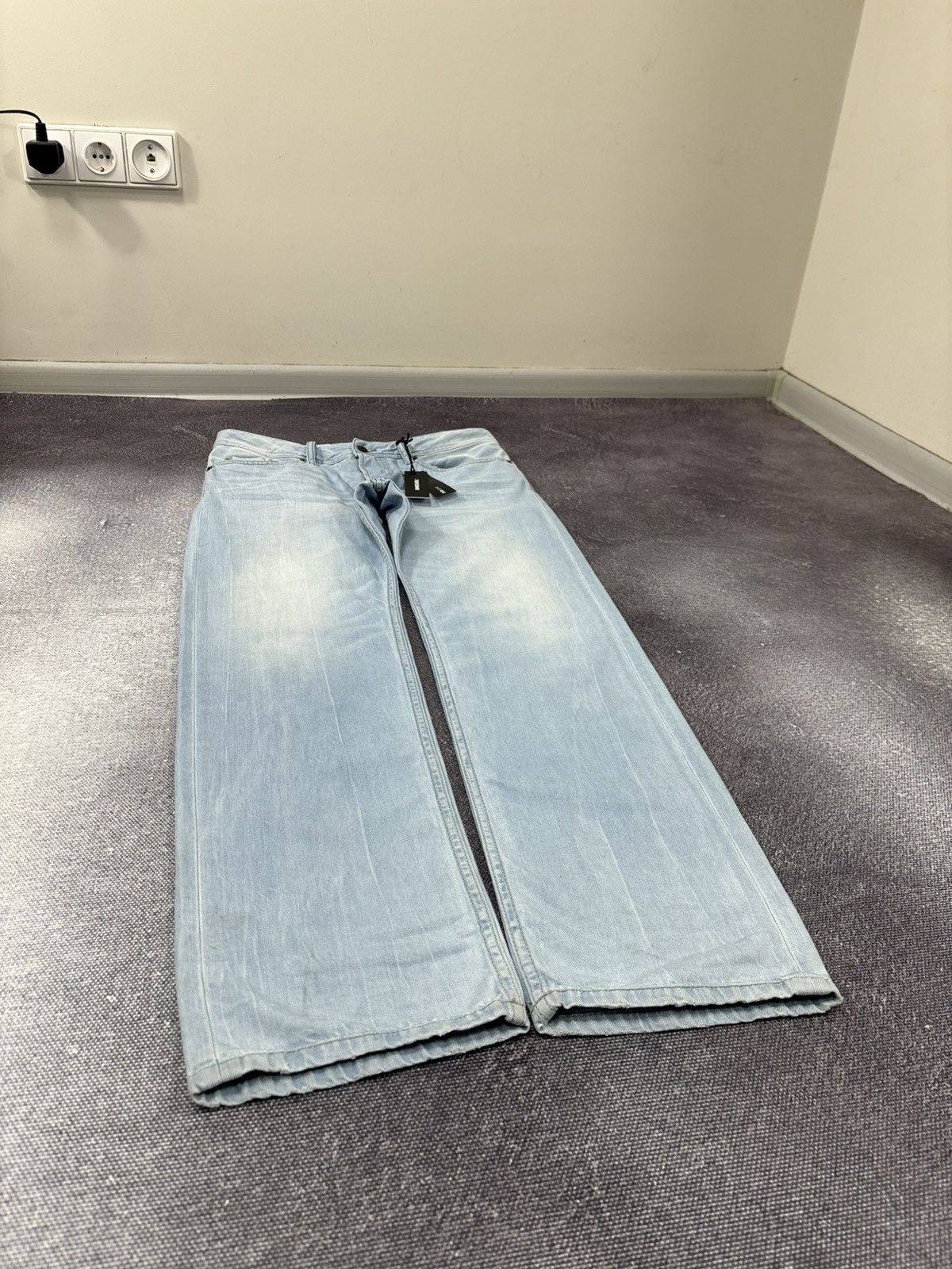 Diesel Diesel Waykee Regular Straight NWT Men’s Blue Denim Jeans Size US 30 / EU 46 - 3 Thumbnail