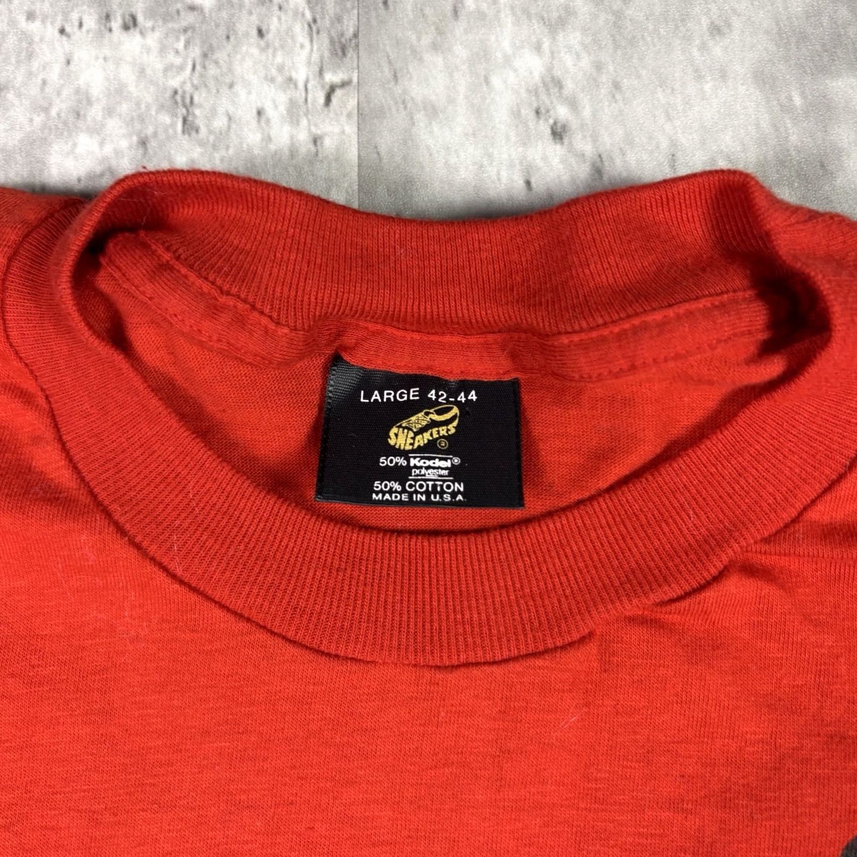 Vintage VINTAGE Windsor Canadian Whiskey T Shirt Promo Red Large 80s Short Sleeve Crew Neck Graphic Print Men Size US L / EU 52-54 / 3 - 5 Thumbnail