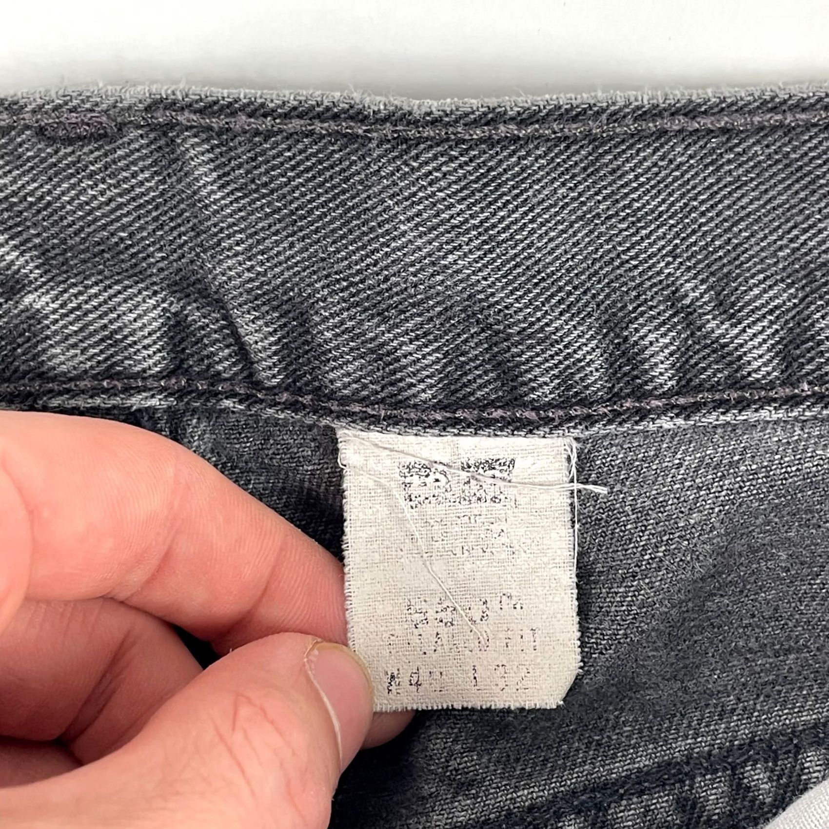 Levi's Levi's 90s Vintage Jeans - Dark Wash, Straight Fit, 40in Waist, 32in Inseam - Relaxed Fit Men's Jeans 5-Pocket Jeans Size US 40 / EU 56 - 6 Thumbnail