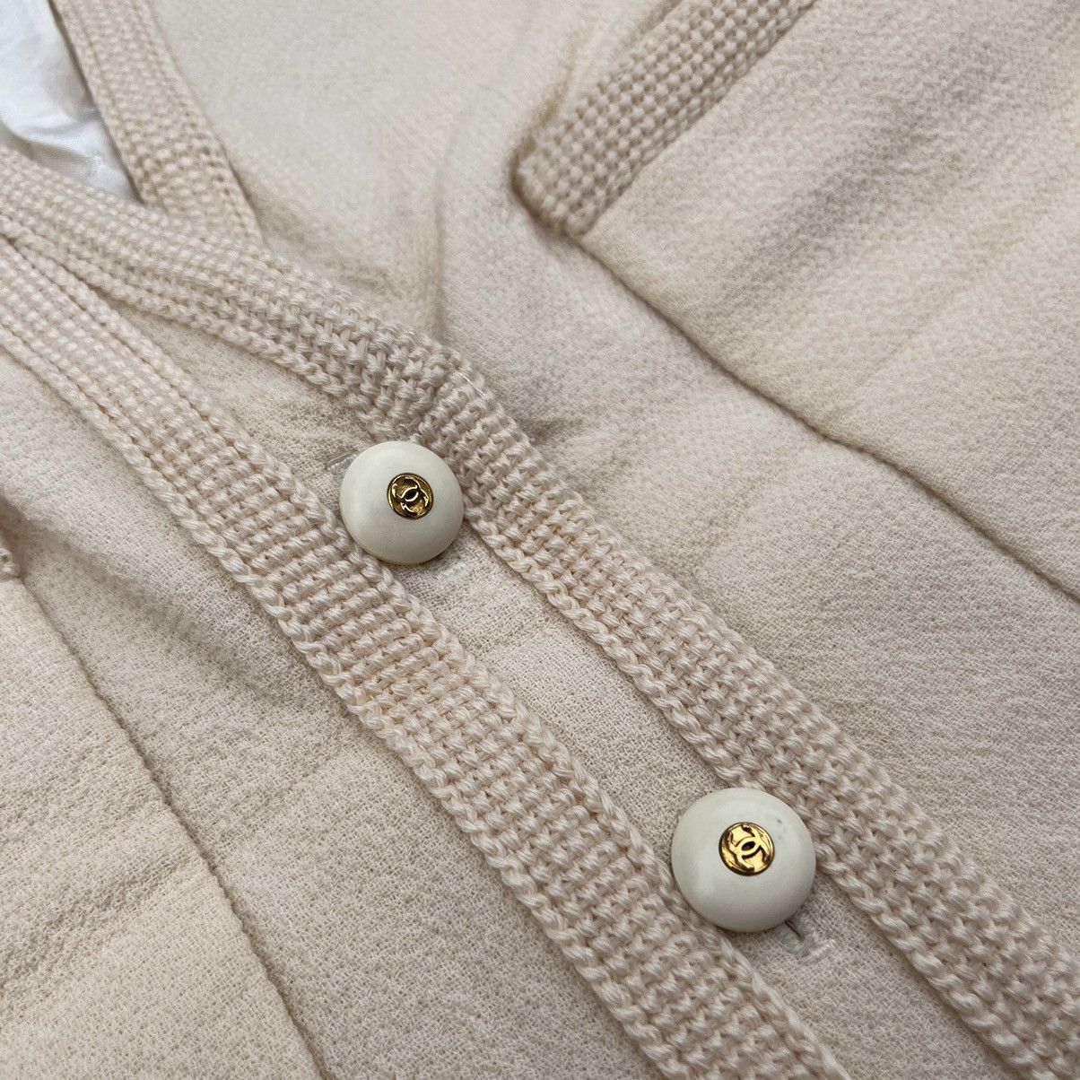 Chanel Vintage Chanel Boutique Wool Tweed Blazer CC Button Size S / US 4 / IT 40 - 6 Thumbnail