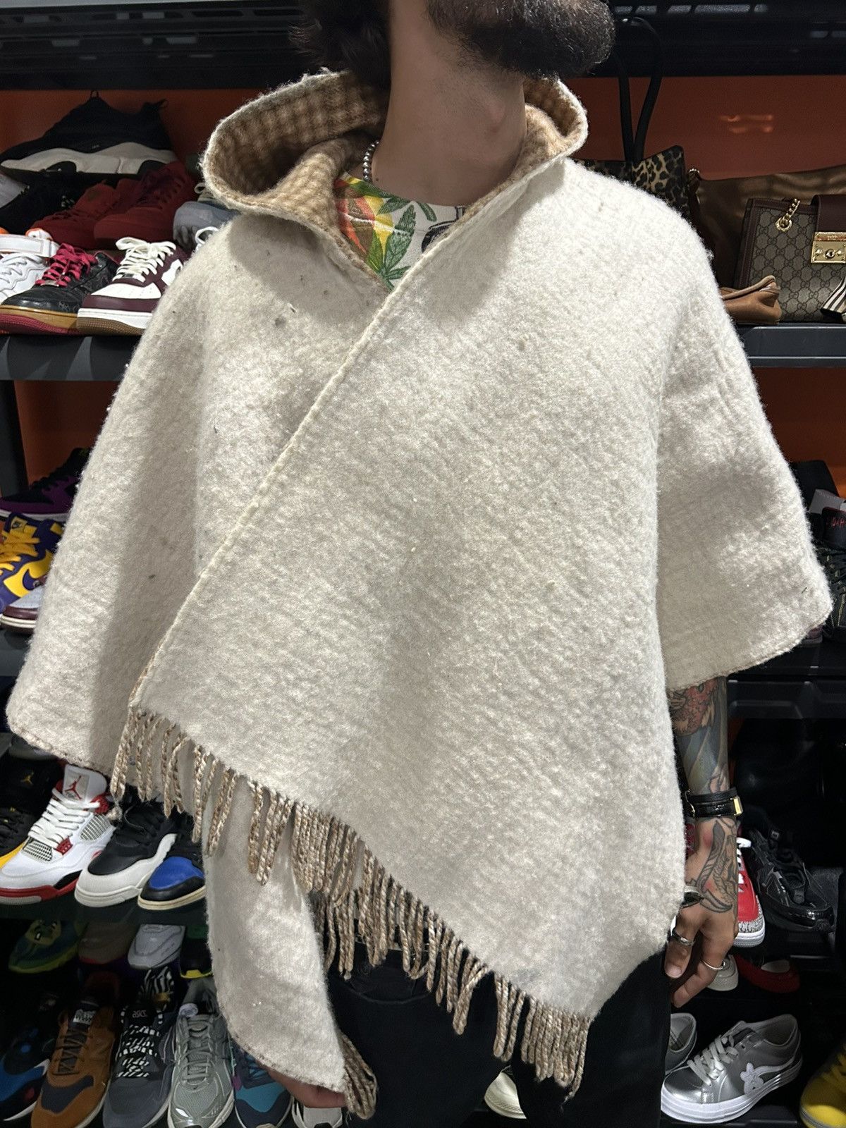 Fendi Fendi Logo cashmere wool poncho Size US XL / EU 56 / 4 - 4 Thumbnail