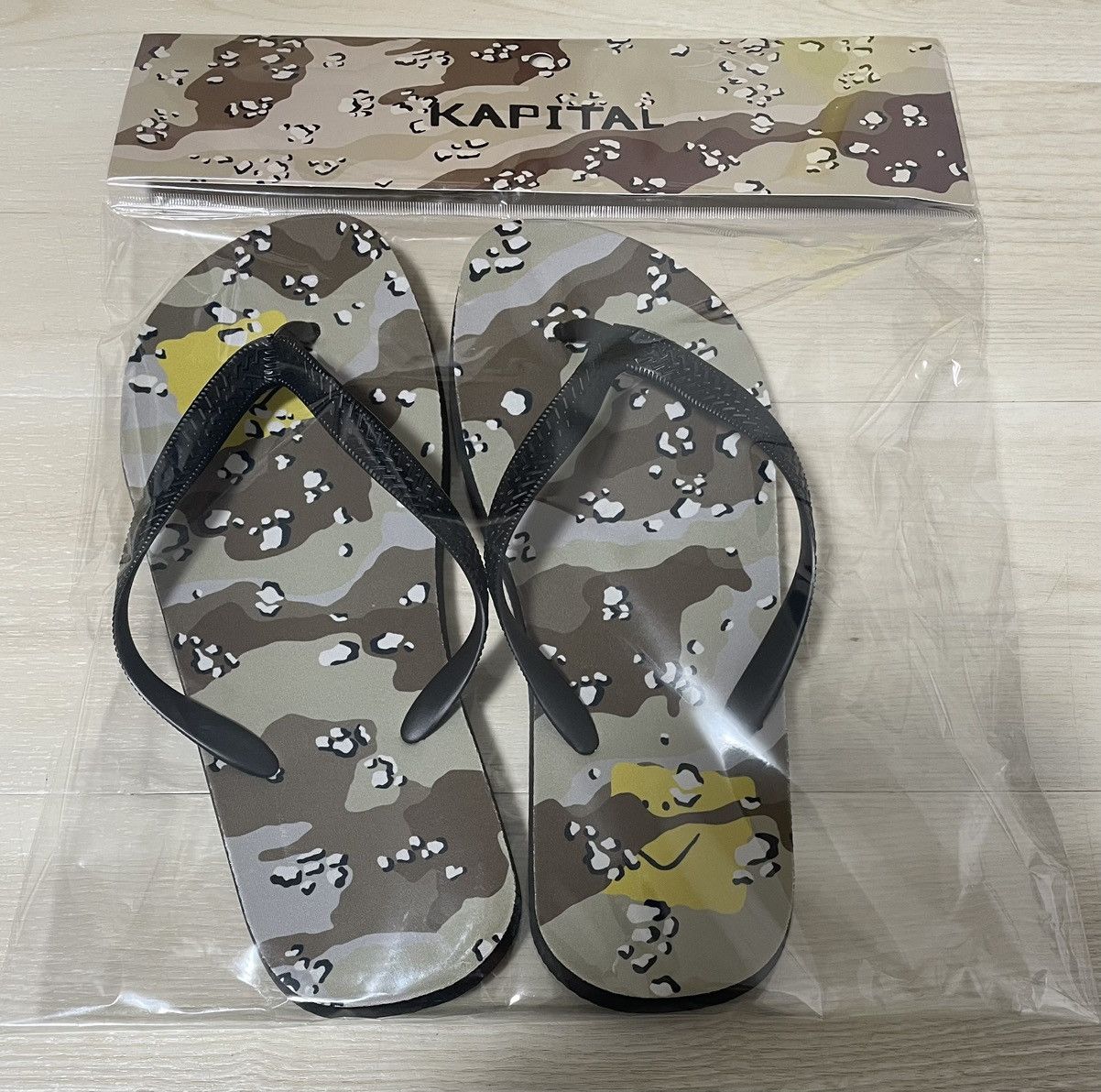 Kapital KAPITAL Chocolate Chip Camouflage Flip Flops sandals Size US 10 / EU 43 - 1 Thumbnail