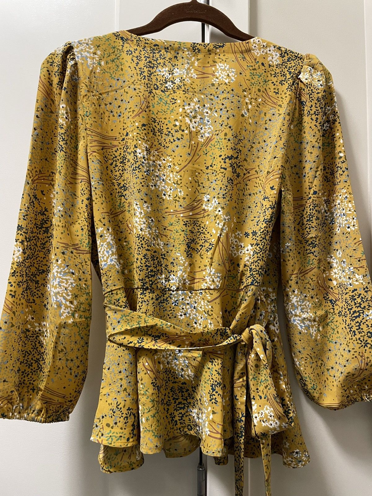 Loft Long sleeved side tie PETITE blouse Size S / US 4 / IT 40 - 4 Thumbnail
