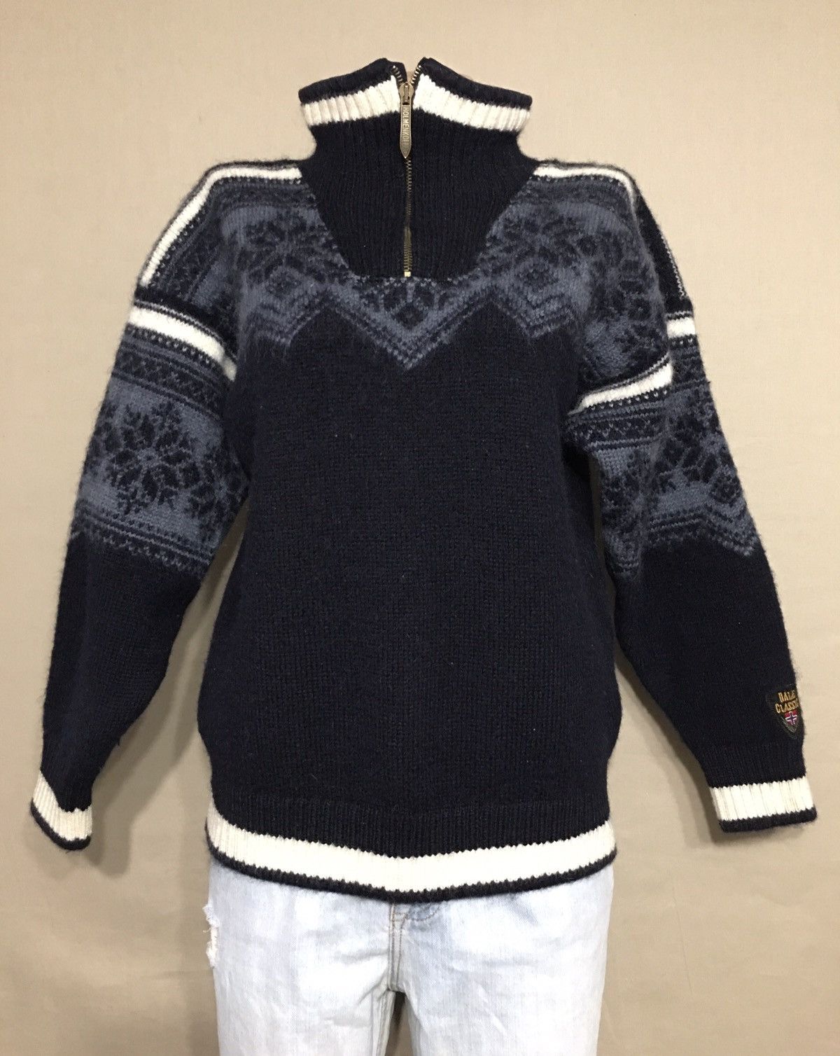 DALE OF NORWAY Classic Holmenkollen Pullover Knit Sweater