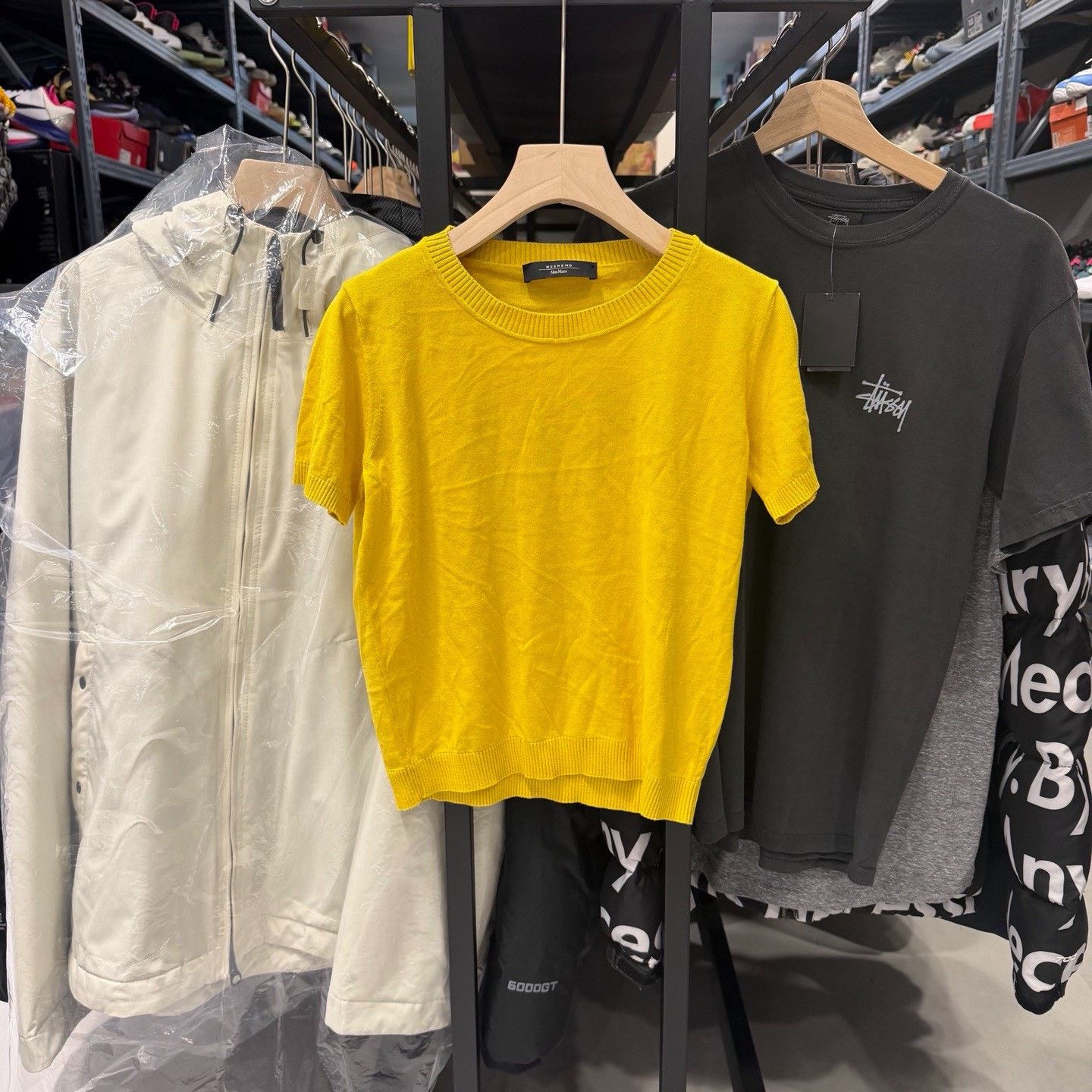 Supreme Supreme Yellow T-Shirt S Women Size S / US 4 / IT 40 - 1 Thumbnail