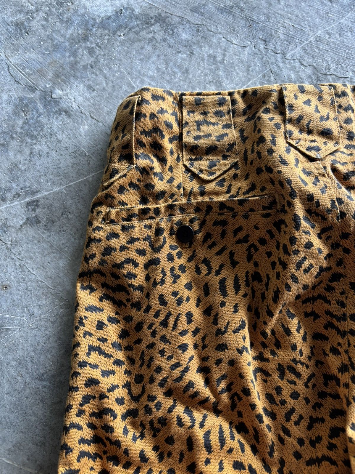20471120 × Hysteric Glamour × Japanese Brand CRAZY VEMMAX CHEETAH LEOPARD NIKKAPOKKA TOBI PANTS JAPANESE Size US 30 / EU 46 - 12 Thumbnail