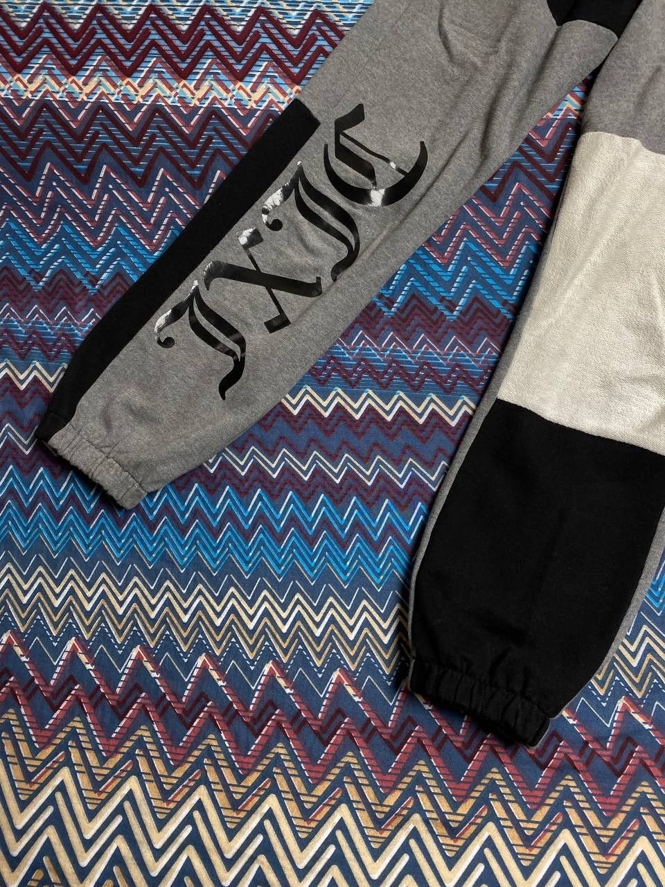 Juicy Couture × Vintage Juicy Couture big logo sweatpants y2k 00s Size 26" / US 2 / IT 38 - 5 Thumbnail