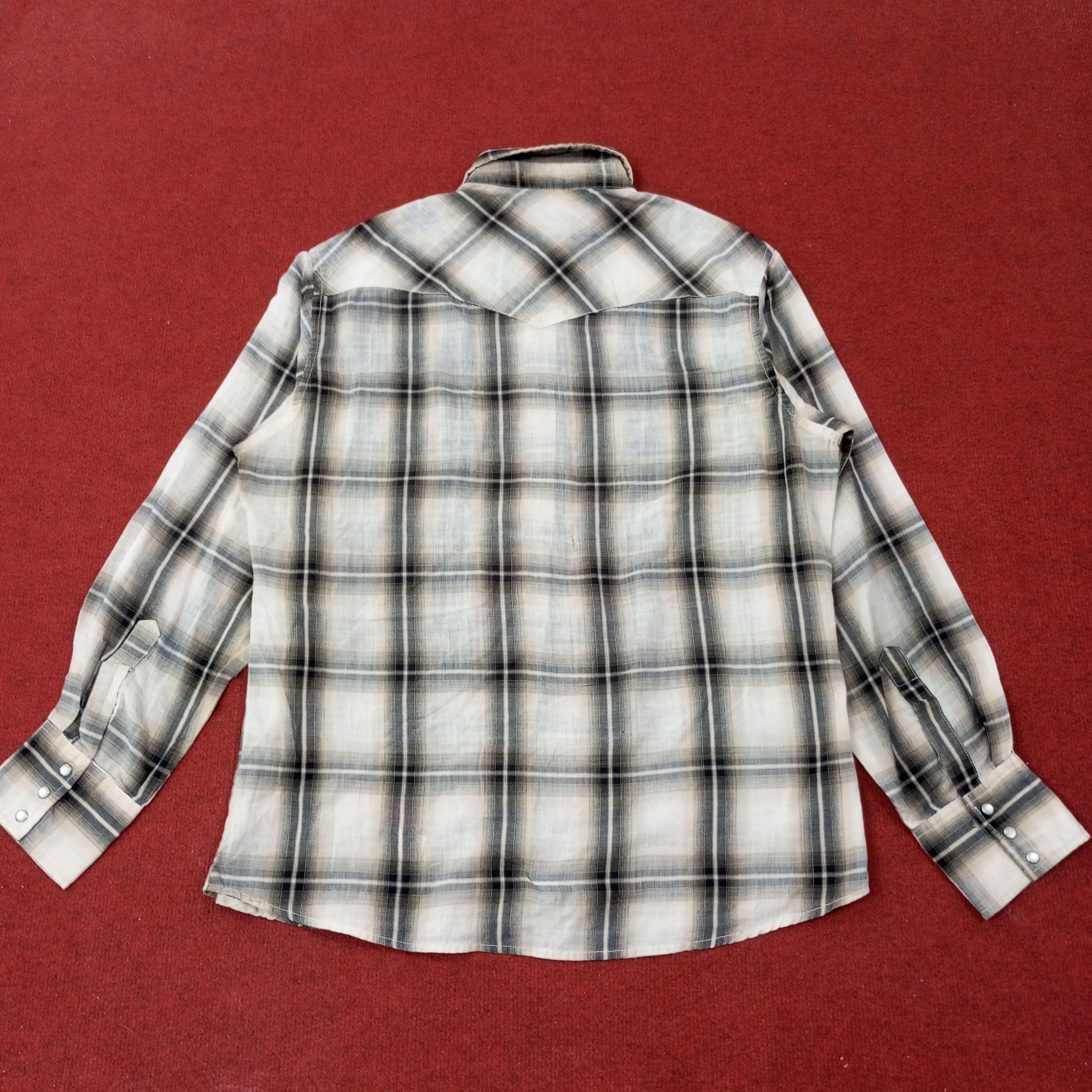 Wrangler Wrangler Classic Style Shirt c223n34 Size US XL / EU 56 / 4 - 5 Thumbnail
