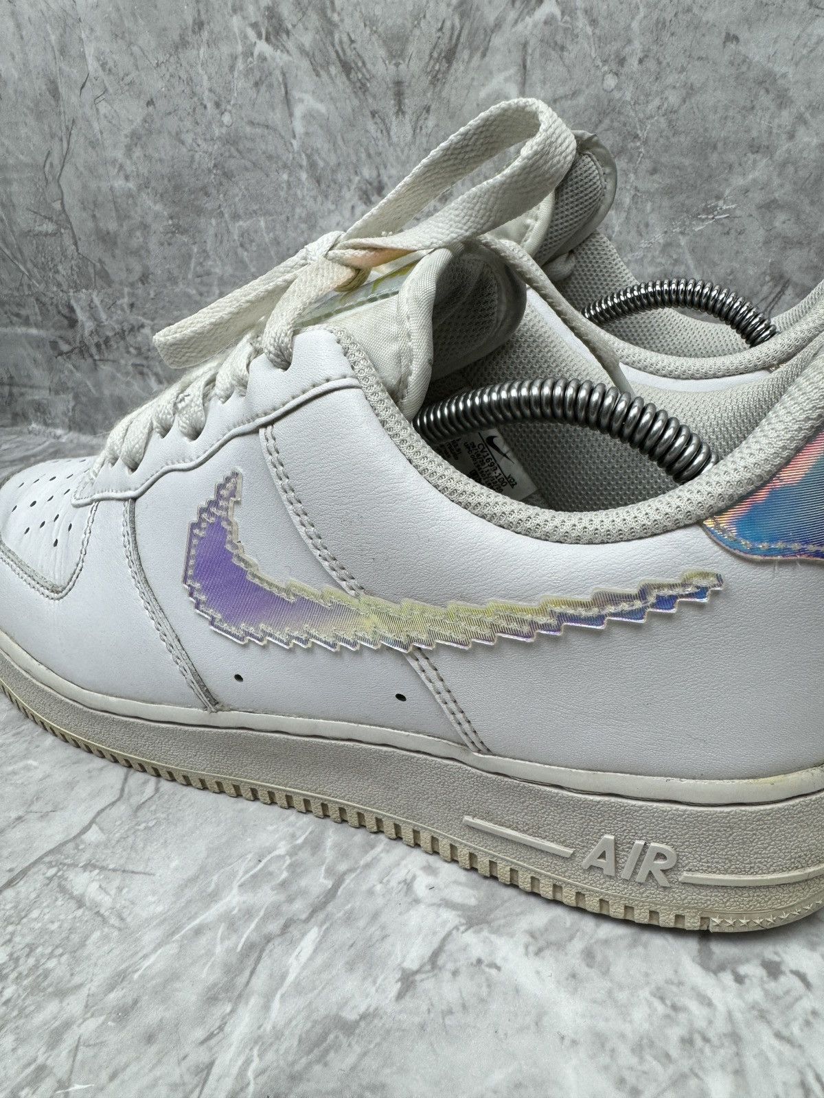 Nike Nike Air Force 1 Low Iridescent Pixel Swoosh Size US 9 / EU 42 - 6 Thumbnail