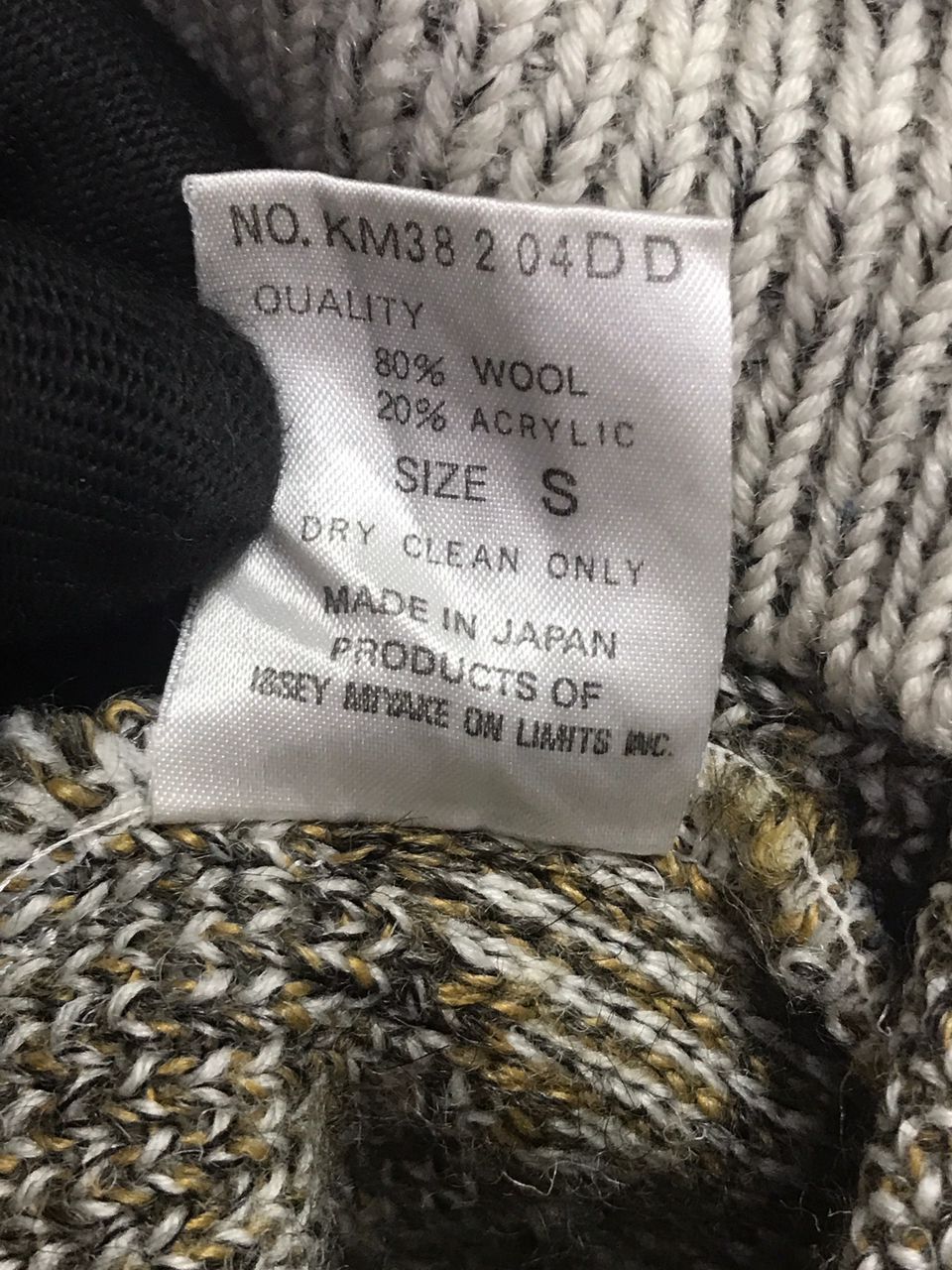 Issey Miyake Vintage Issey Miyake Men Wool Knitwear Size US XL / EU 56 / 4 - 5 Thumbnail