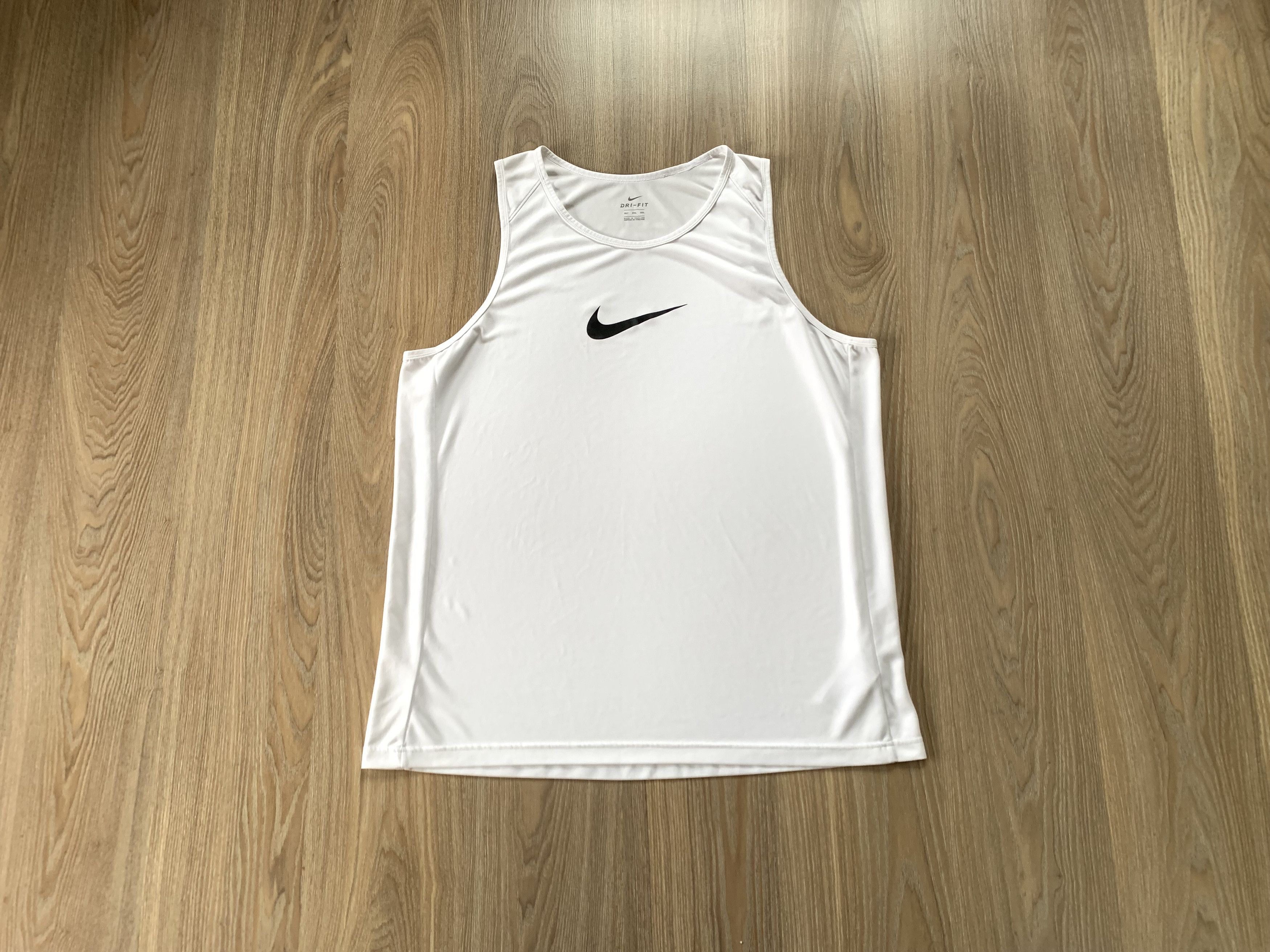 Nike Nike Training Centr Swoosh Sleeveless T Shirt Size US XXL / EU 58 / 5 - 8 Thumbnail
