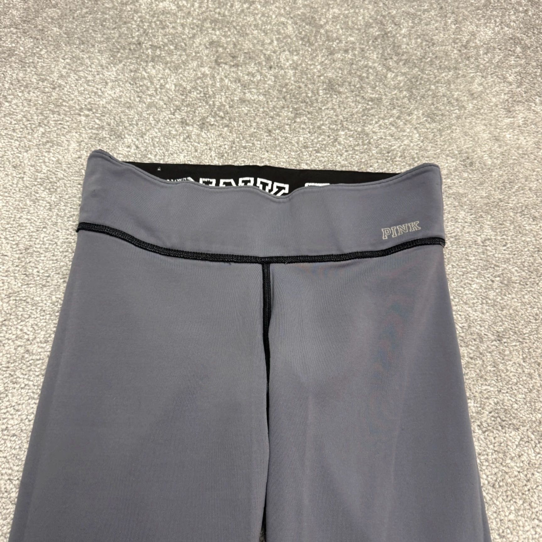 Victoria's Secret VINTAGE Victoria's Secret Reversible Leggings Womens 28 Black Gray Activewear Compression Athletic Size 28" / US 6 / IT 42 - 6 Thumbnail
