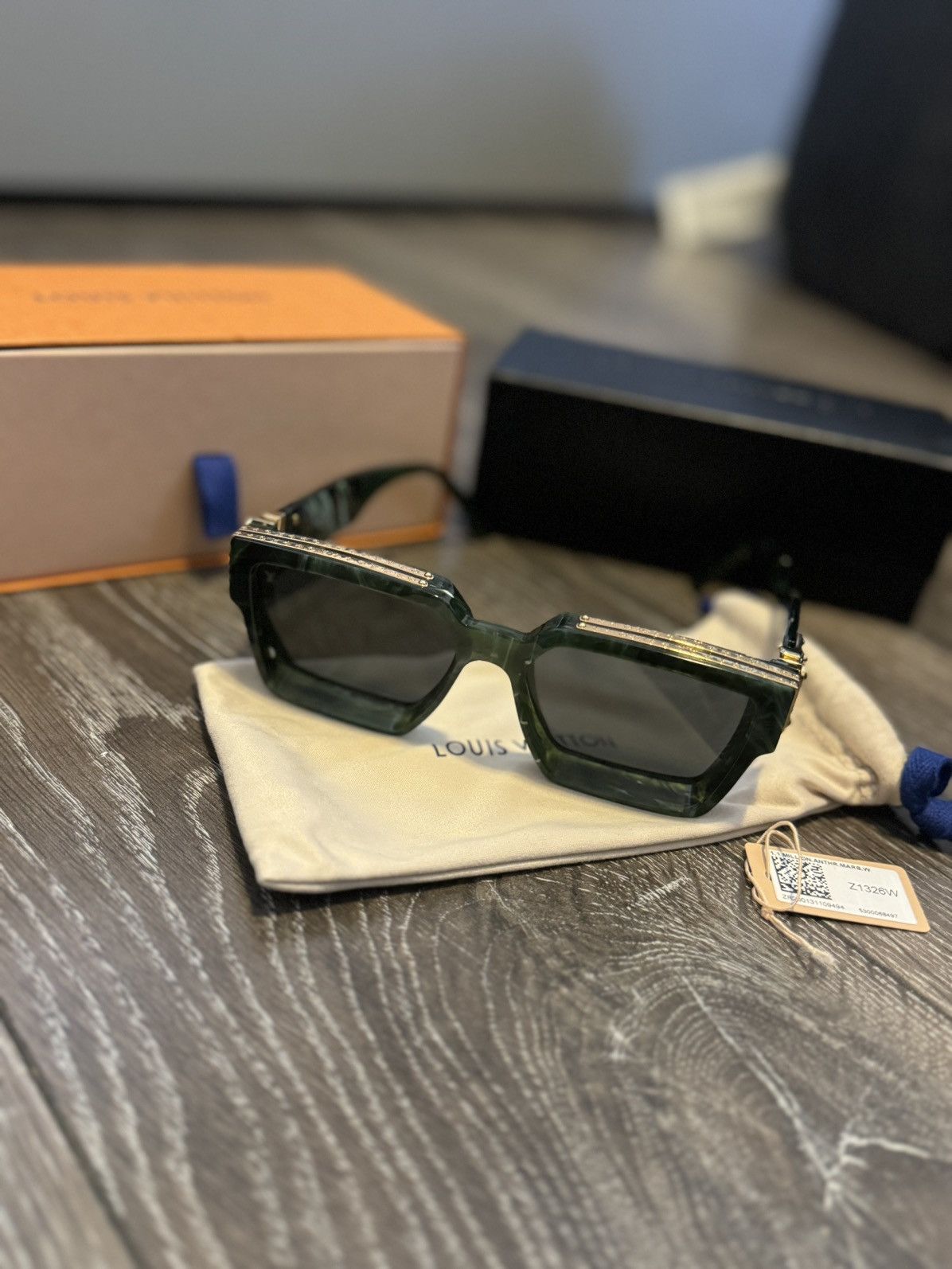 Louis Vuitton Millionaire 1.1 RaRE green Size ONE SIZE - 8 Thumbnail