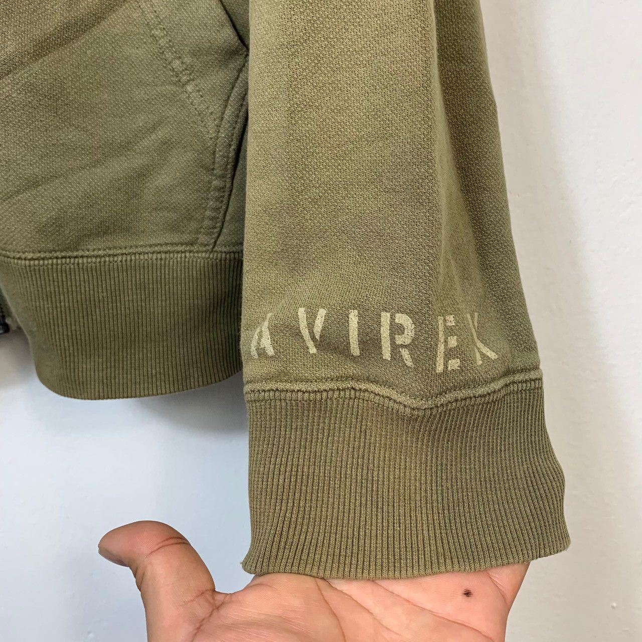 Avirex Avirex US Navy 'Black Aces' Military Green Hoodie Sunfaded Size US L / EU 52-54 / 3 - 7 Thumbnail