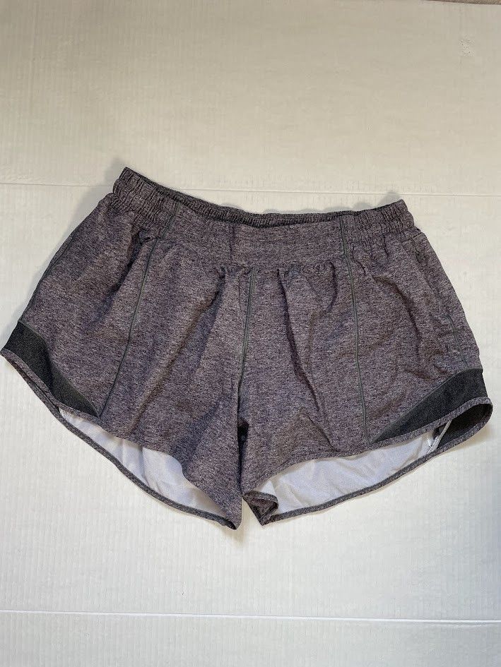 Lululemon Lululemon Shorts Size 34" / US 12 / IT 48 - 1 Thumbnail