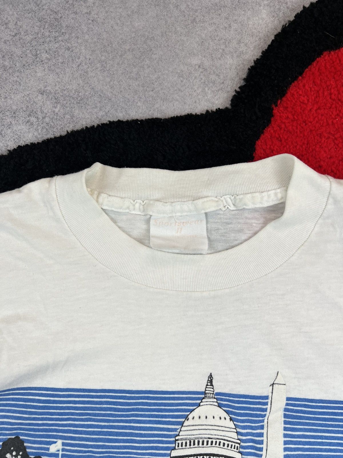 Vintage Vintage 90s USA Washington DC Faded Single Stitch Y2K Tee Size US M / EU 48-50 / 2 - 5 Thumbnail