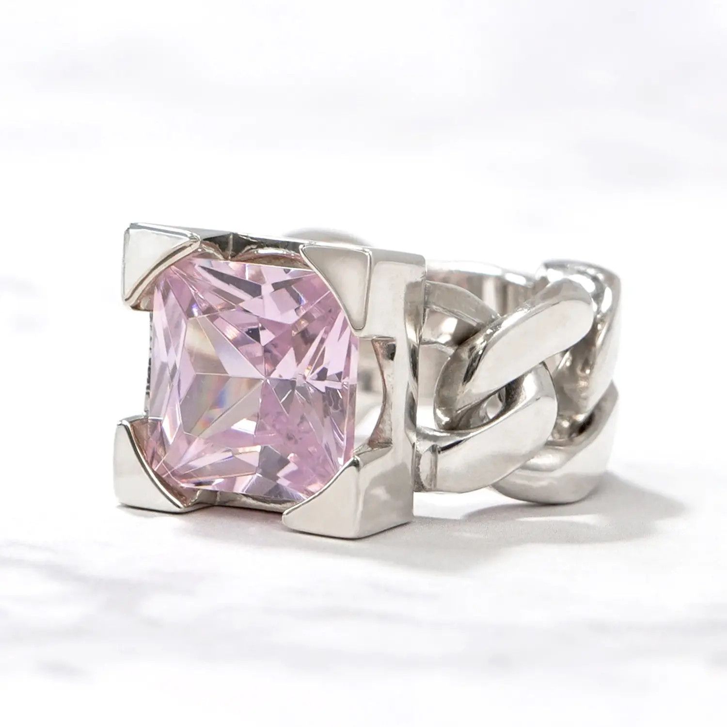 Bottega Veneta o1w1db10525 Size: 09 / Chain Ring in Silver/Pink Size ONE SIZE - 4 Thumbnail
